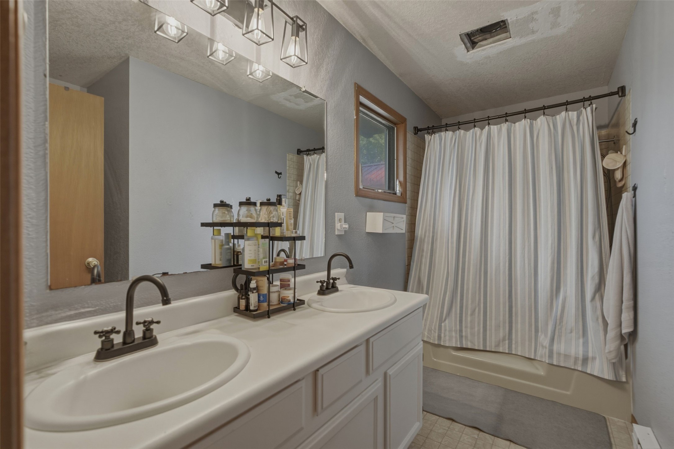 19525 E Mullan Road Property Photo 70