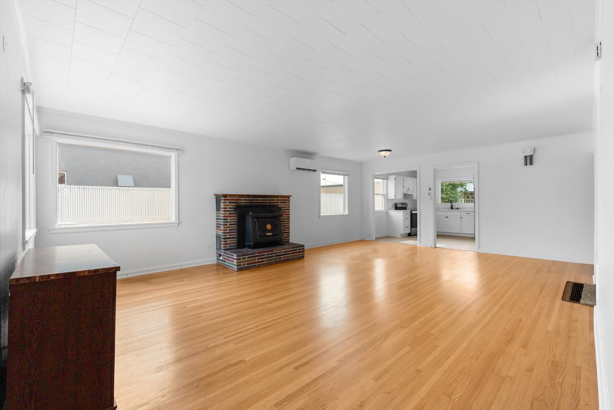 5 7th Avenue W Property Photo 6