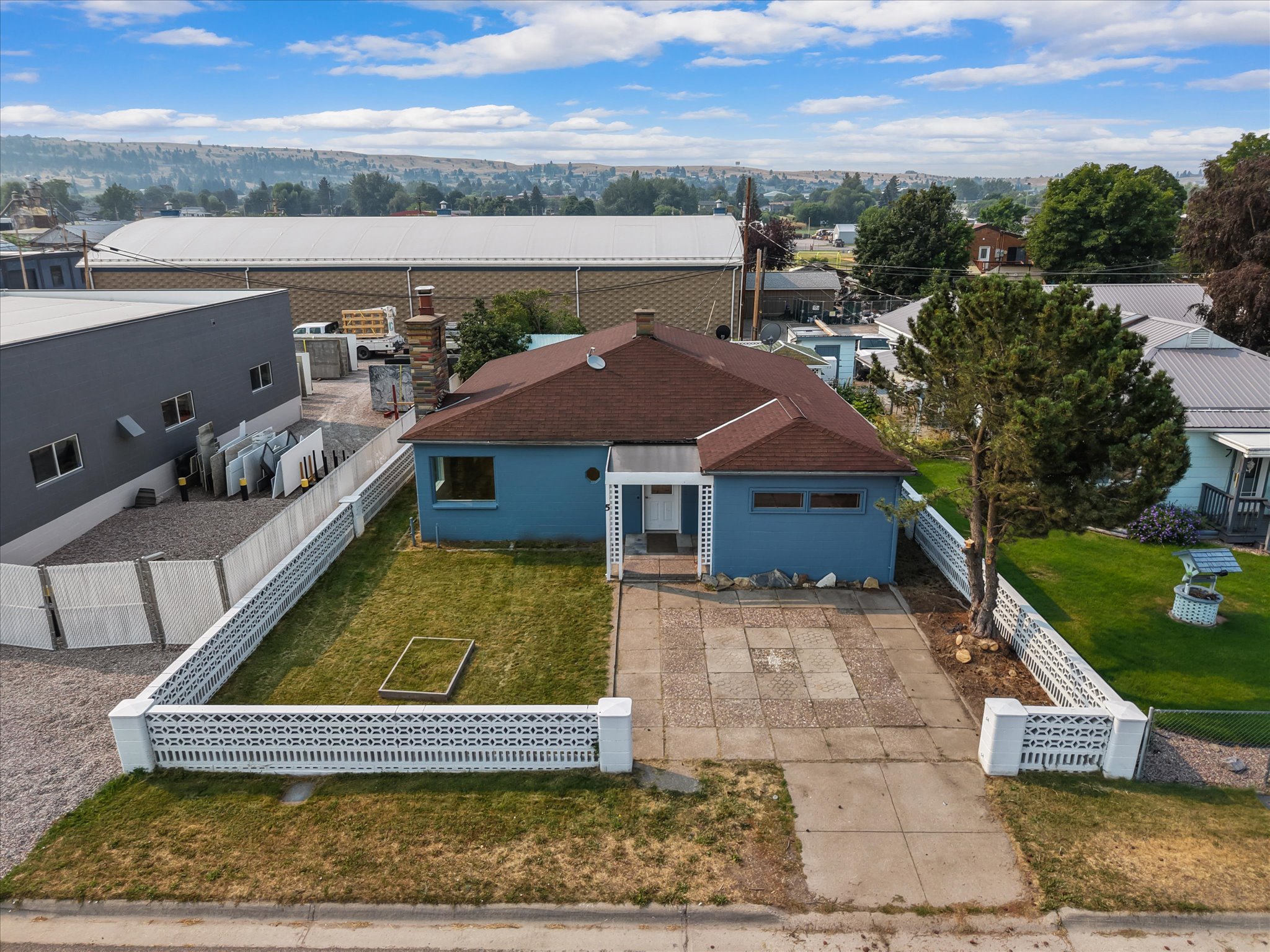 5 7th Avenue W Property Photo 29