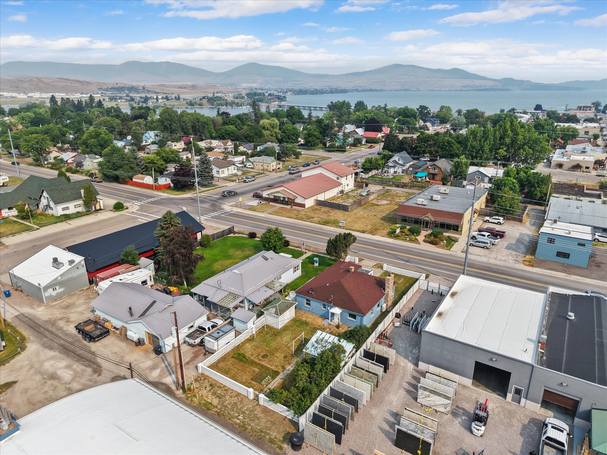 5 7th Avenue W Property Photo 32