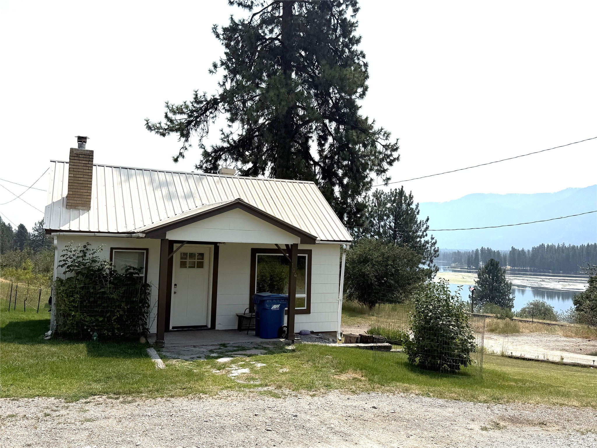 104 Clay Street Property Photo 1