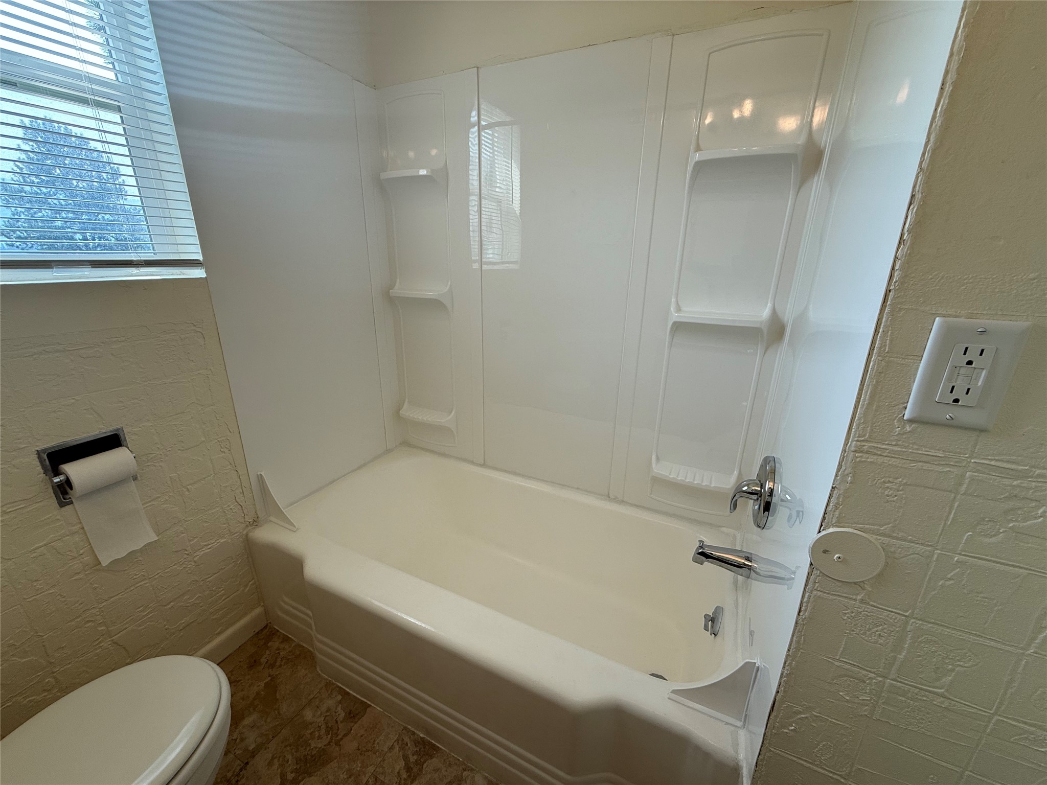 104 Clay Street Property Photo 23