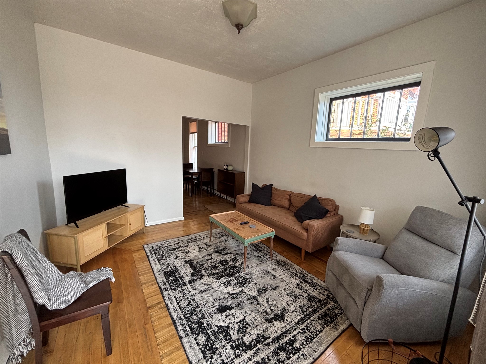 1115-1117 W Park Street Property Photo 6