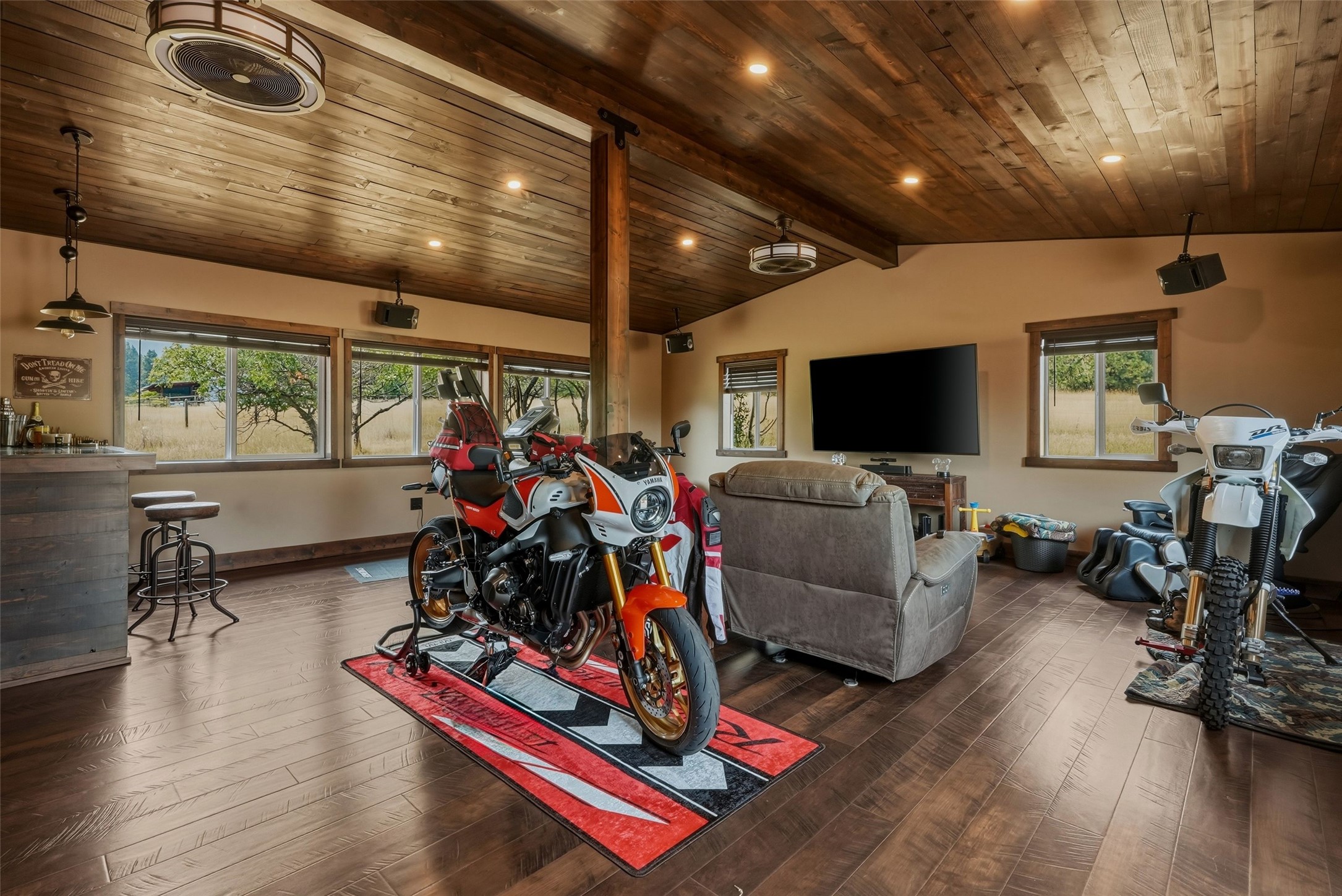 280 Indian Prairie Loop Property Photo 4