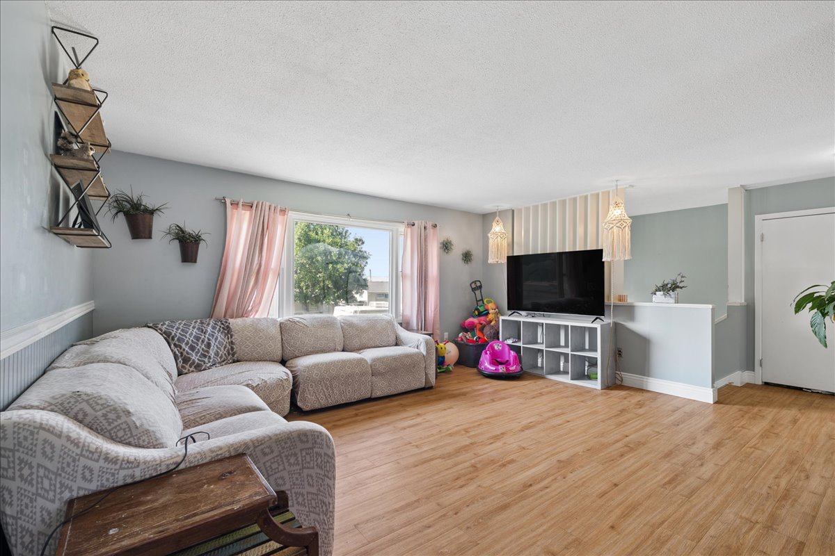 1127 Avenue C Nw Property Photo 4