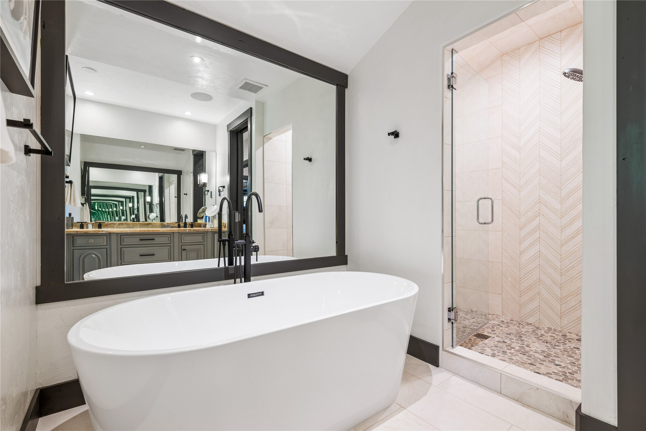 30076065 Property Photo 20
