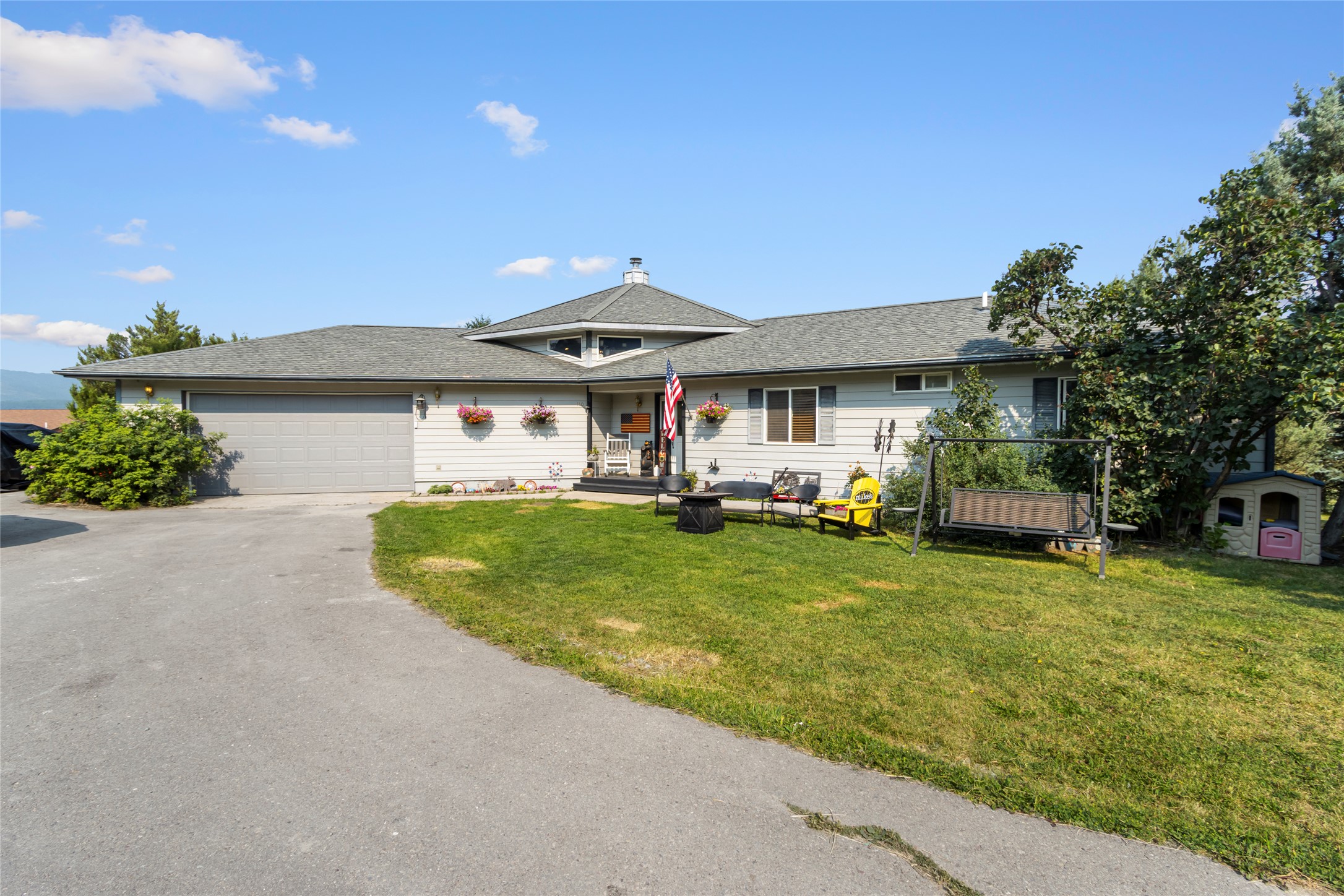 110 Smith Lake Drive Property Photo 3