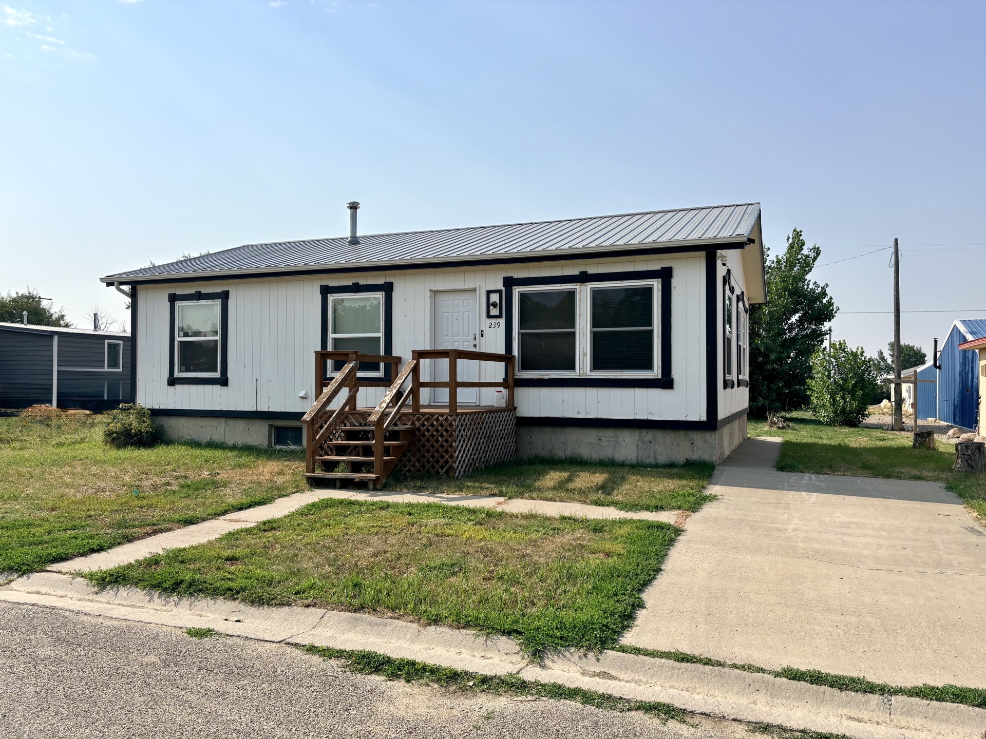 239 W Jackson Avenue Property Photo 1