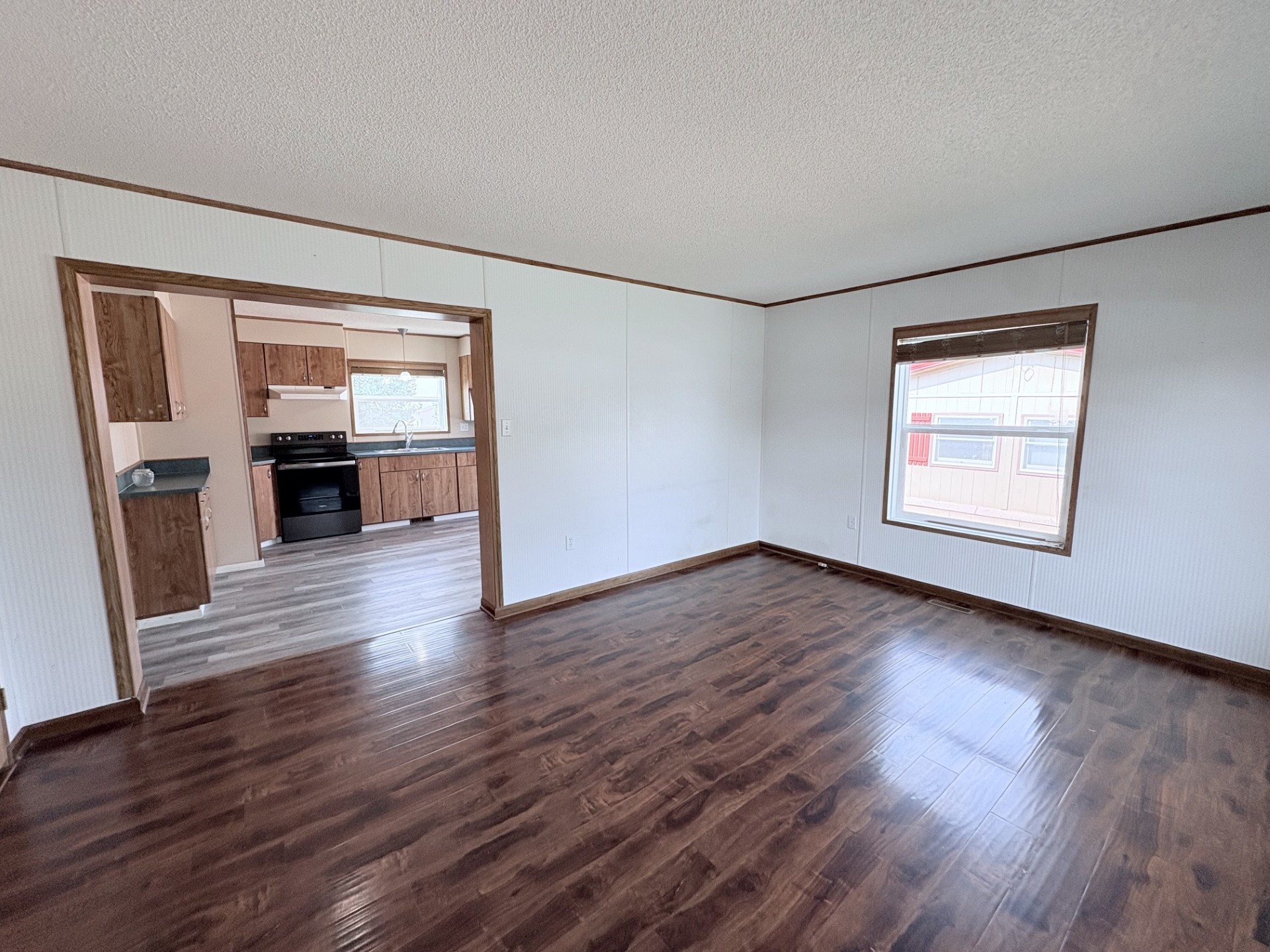 239 W Jackson Avenue Property Photo 4