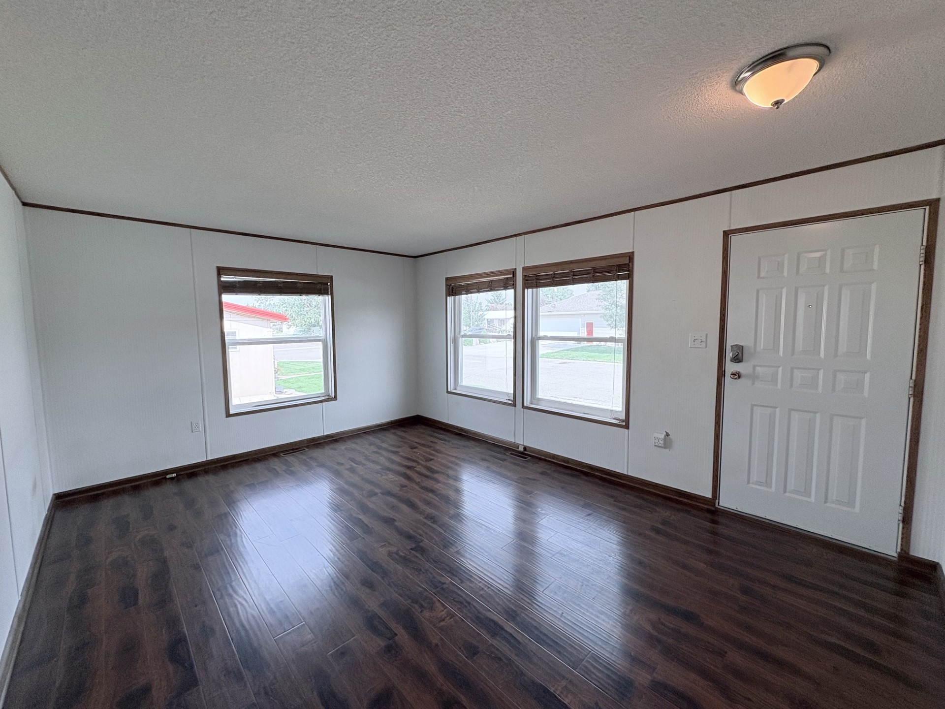 239 W Jackson Avenue Property Photo 5