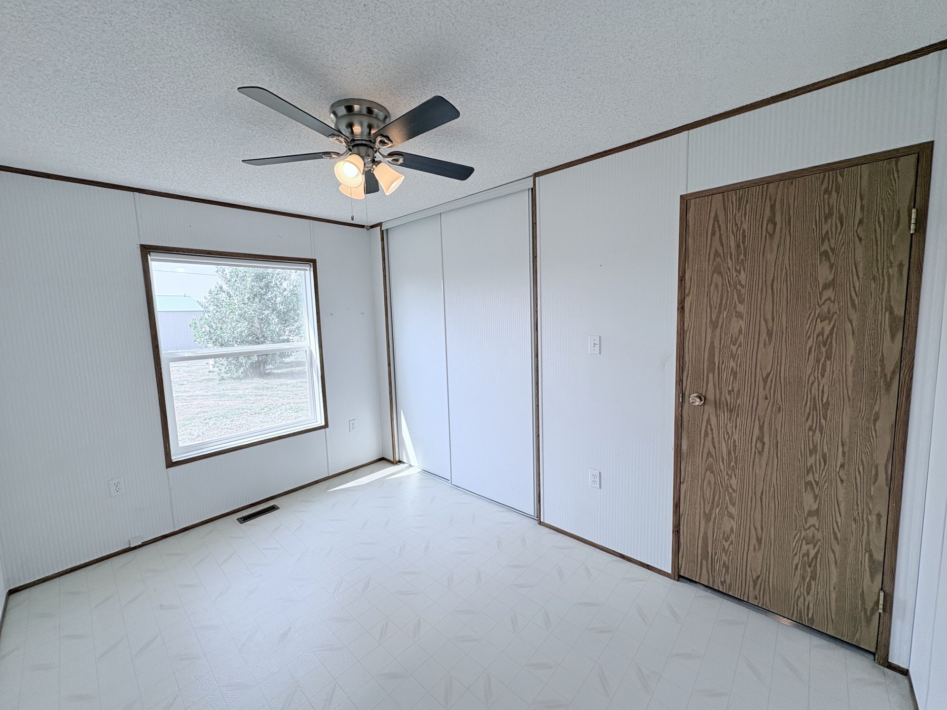 239 W Jackson Avenue Property Photo 13
