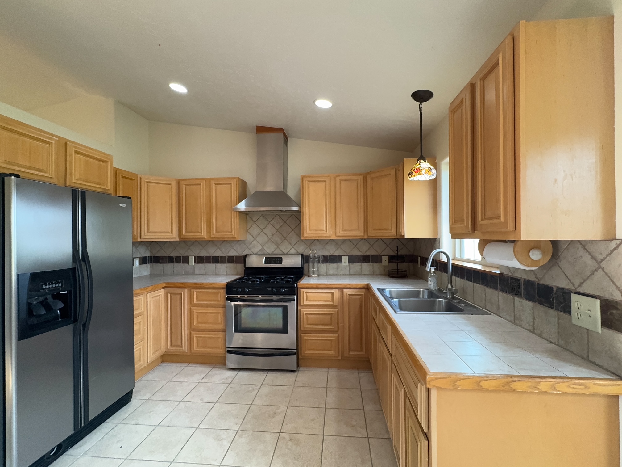196 Edens Lane Property Photo 20