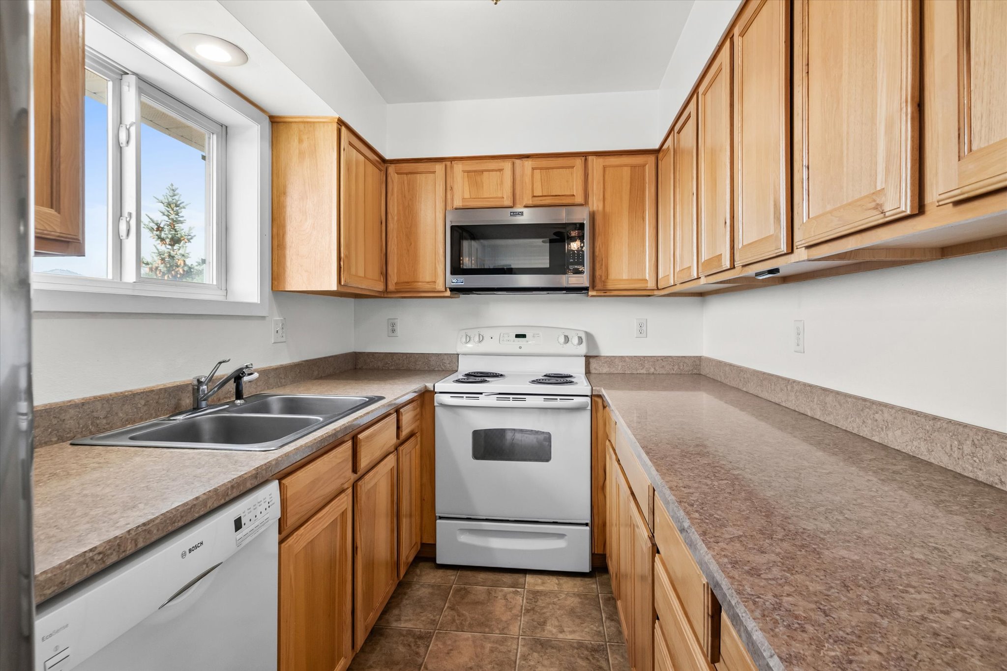 5 Lenore Lane Property Photo 13