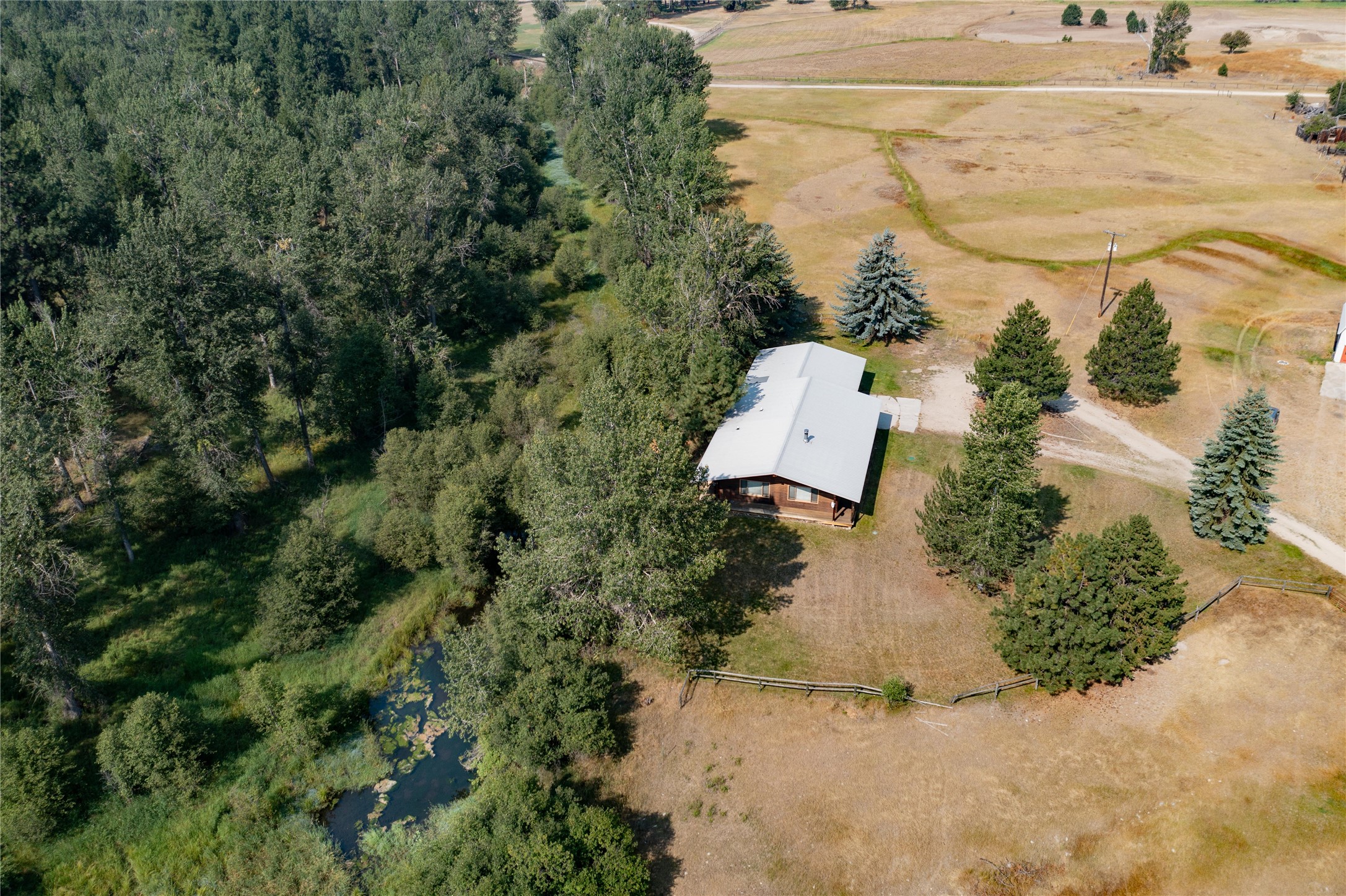 1679 Deer View Property Photo 8