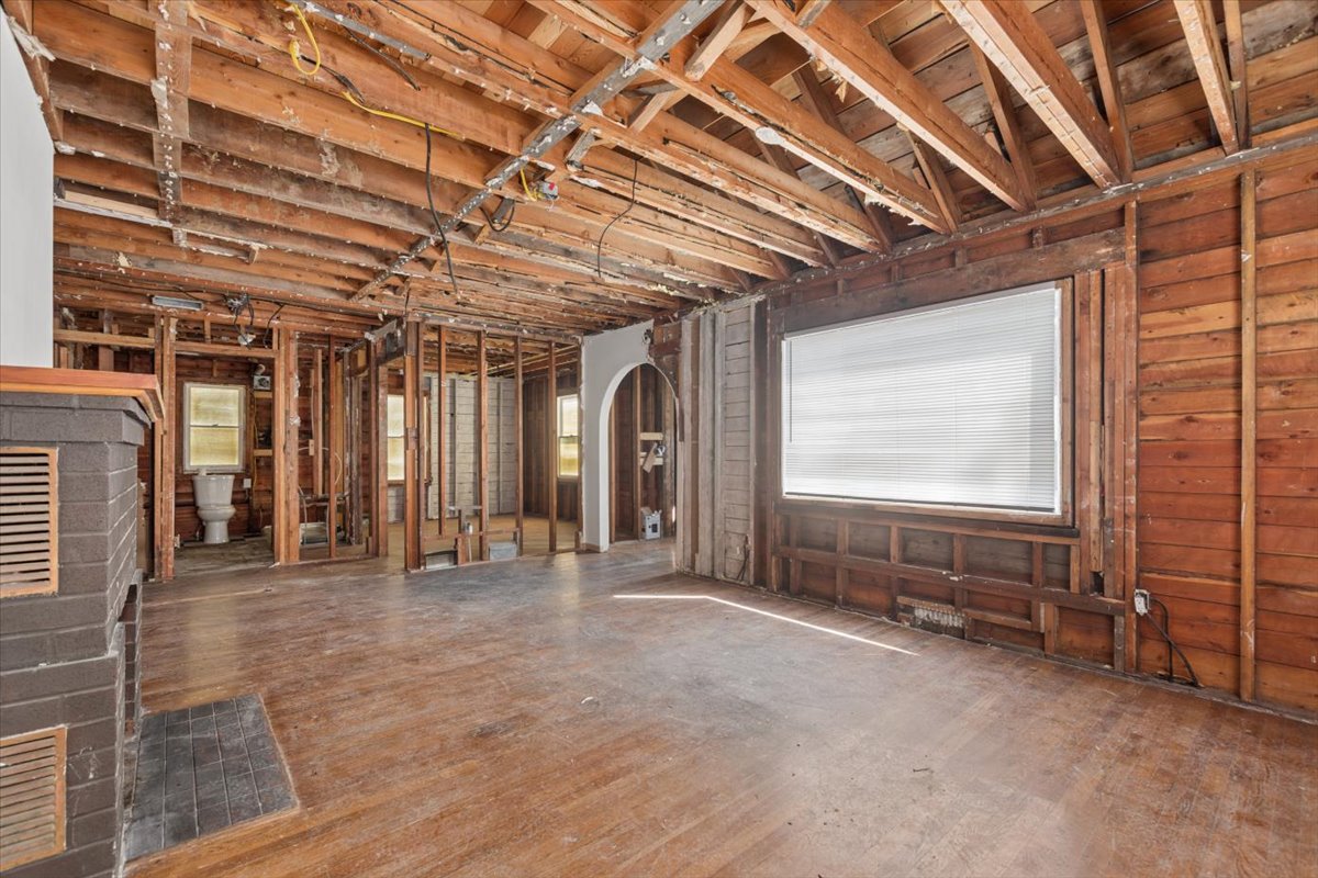 302 Wisconsin Avenue Property Photo 10