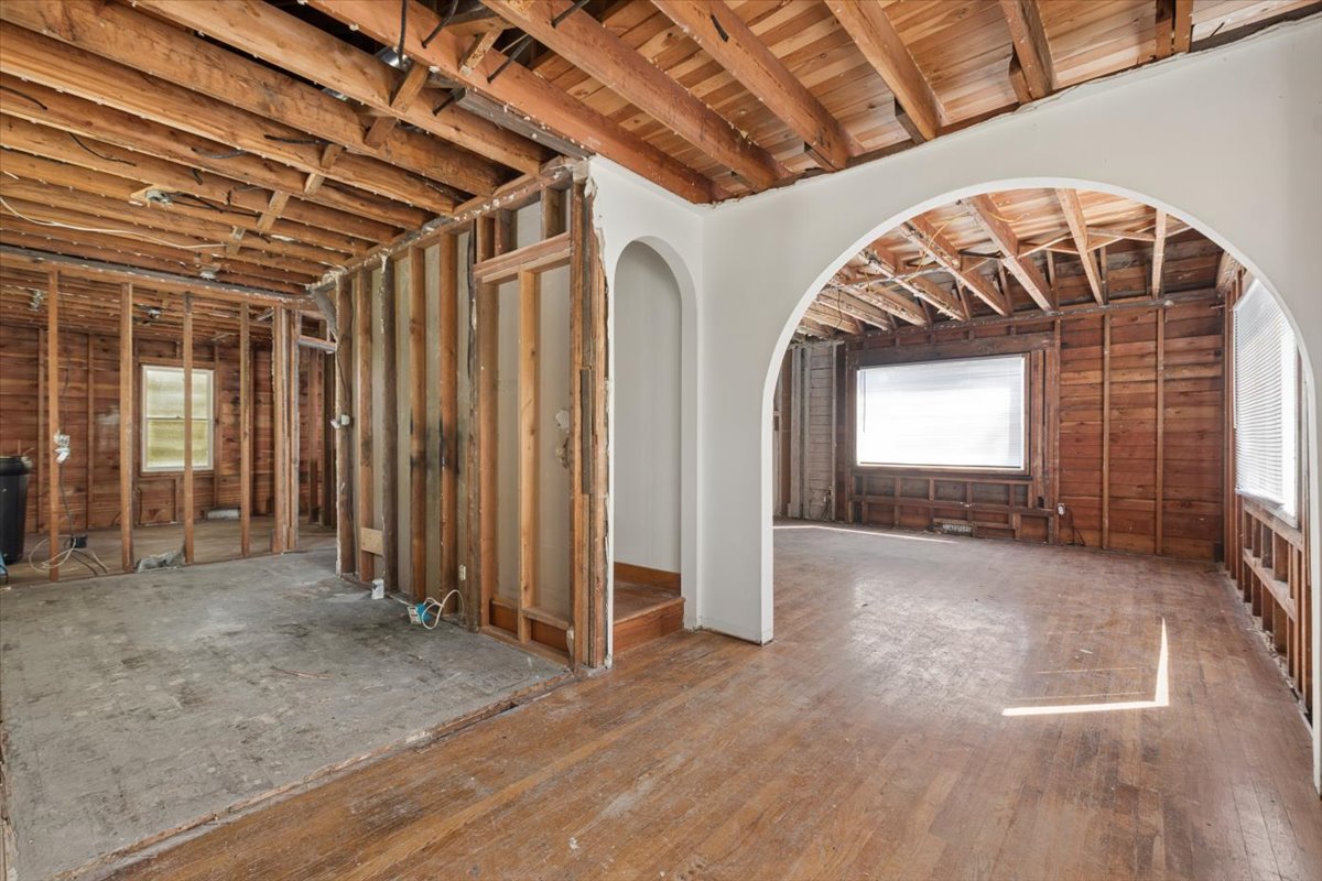 302 Wisconsin Avenue Property Photo 12