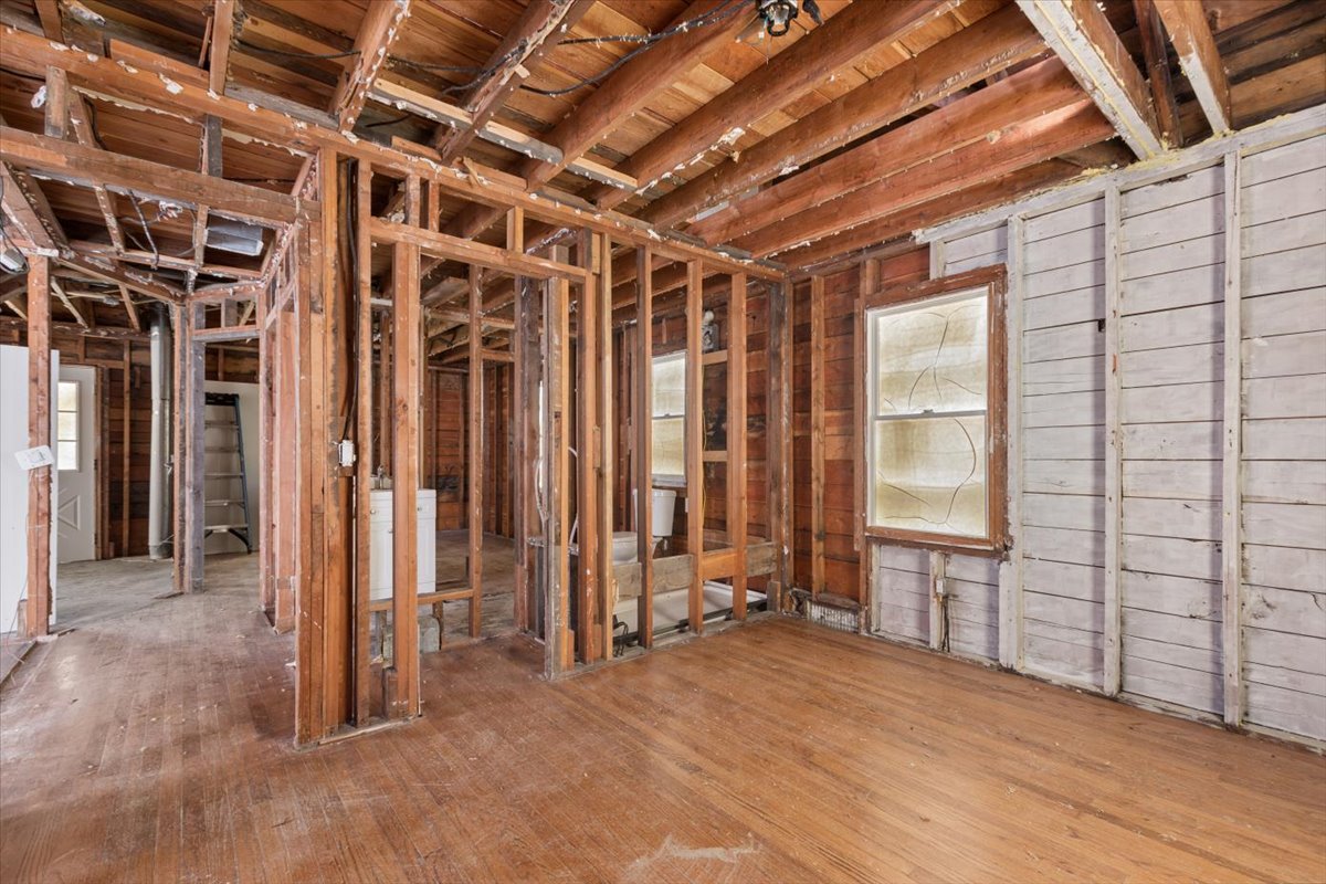 302 Wisconsin Avenue Property Photo 15