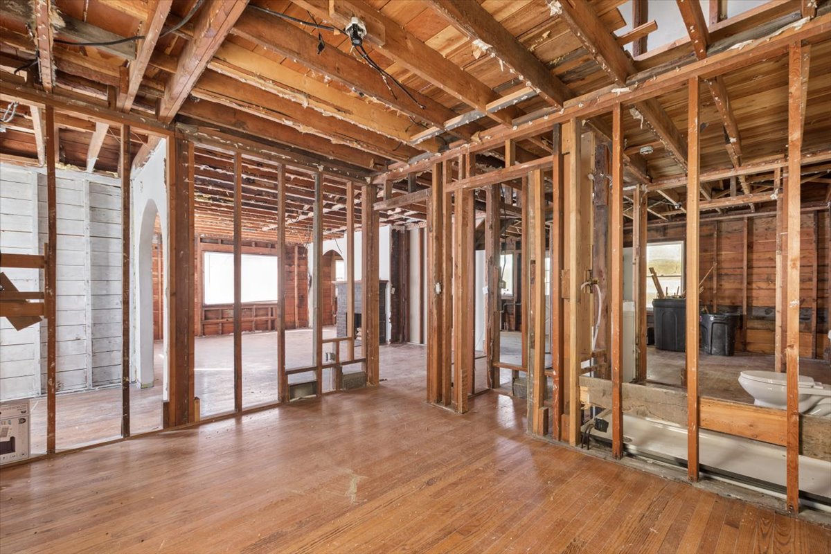 302 Wisconsin Avenue Property Photo 17