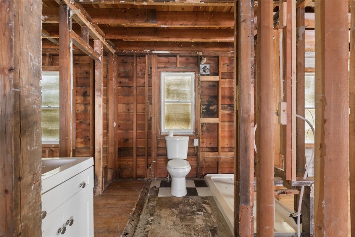 302 Wisconsin Avenue Property Photo 18