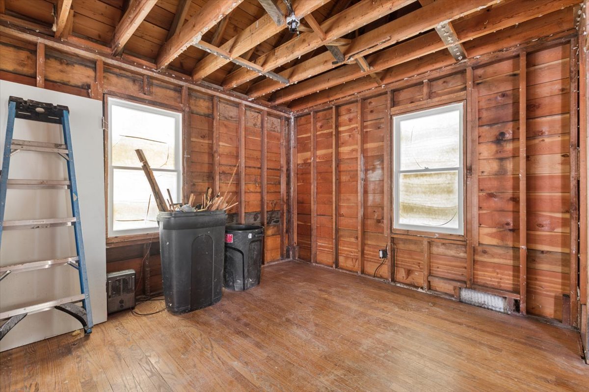 302 Wisconsin Avenue Property Photo 19