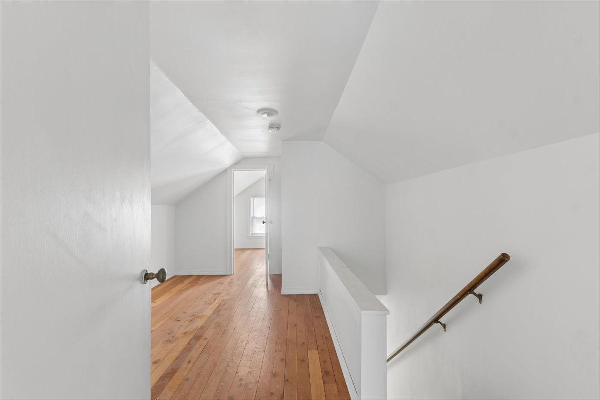 302 Wisconsin Avenue Property Photo 20
