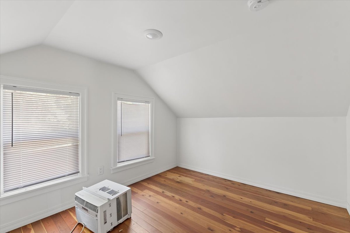 302 Wisconsin Avenue Property Photo 21
