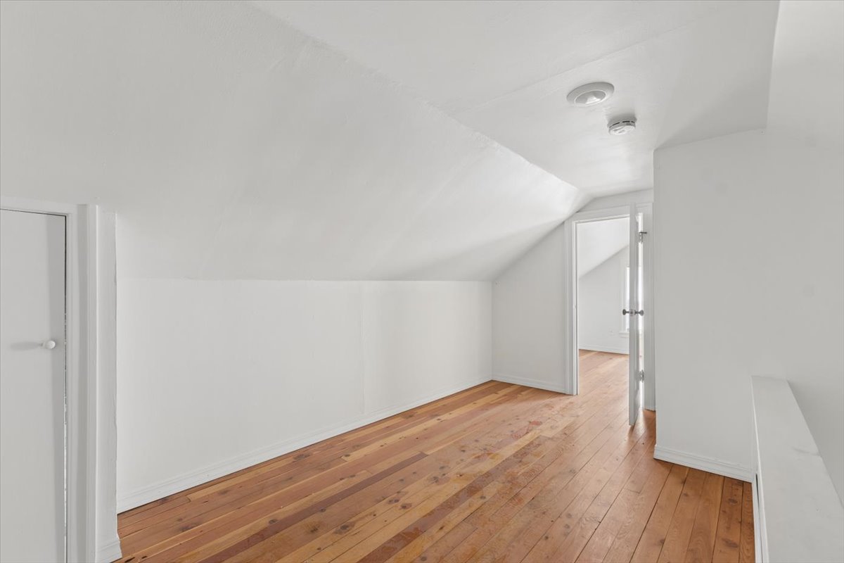 302 Wisconsin Avenue Property Photo 23