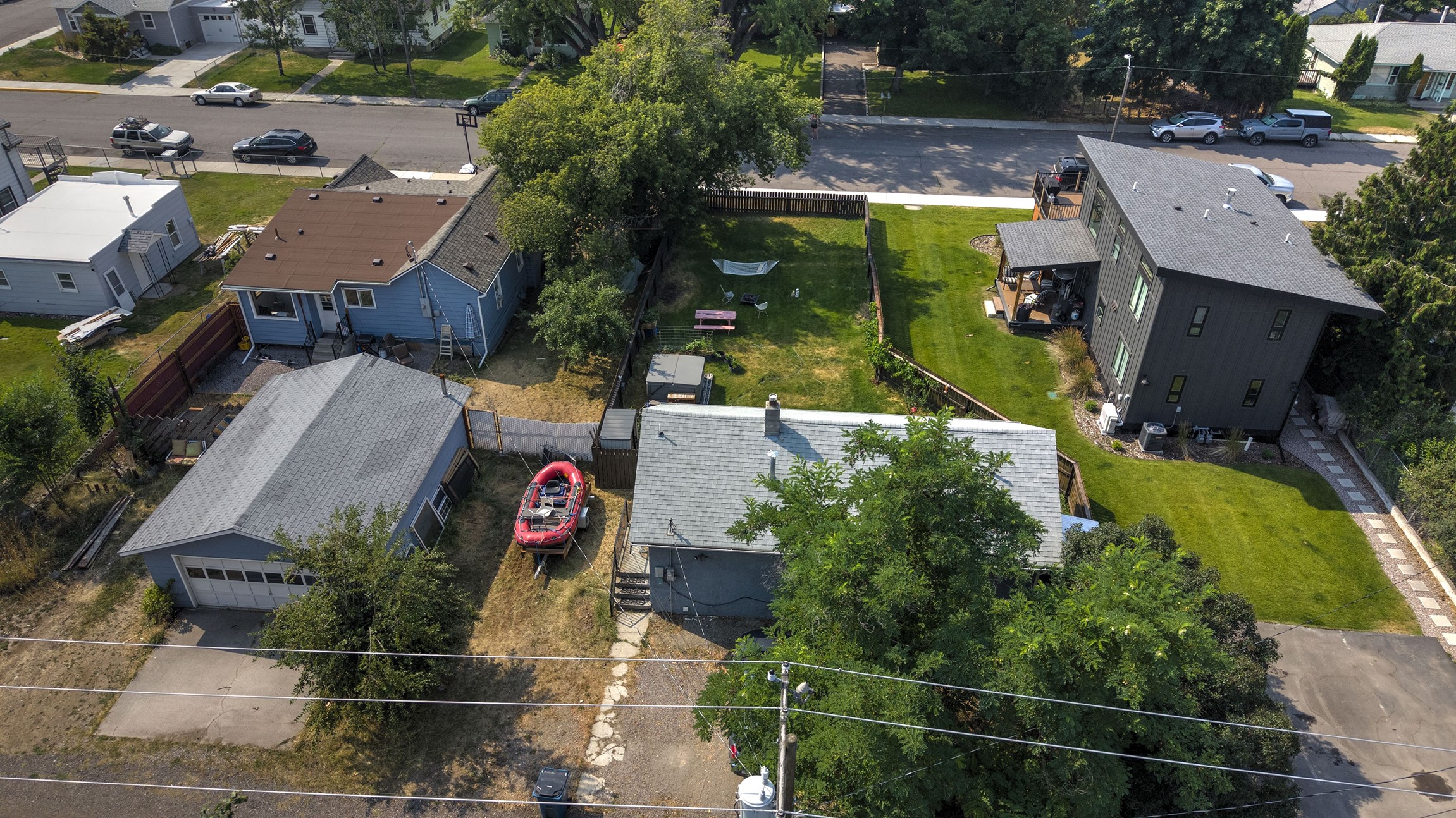 230 W Kent Avenue Property Photo 7