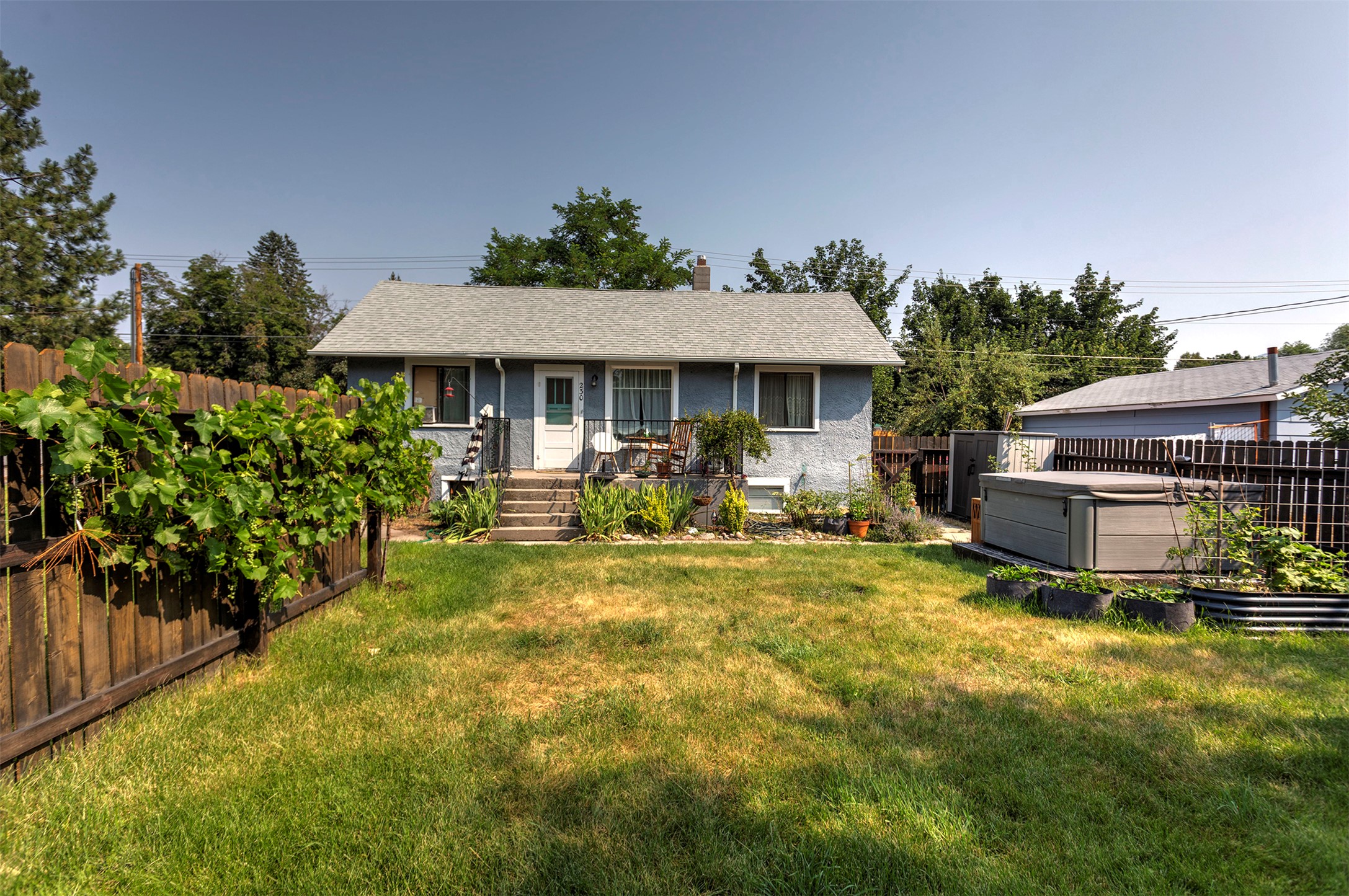 230 W Kent Avenue Property Photo 14