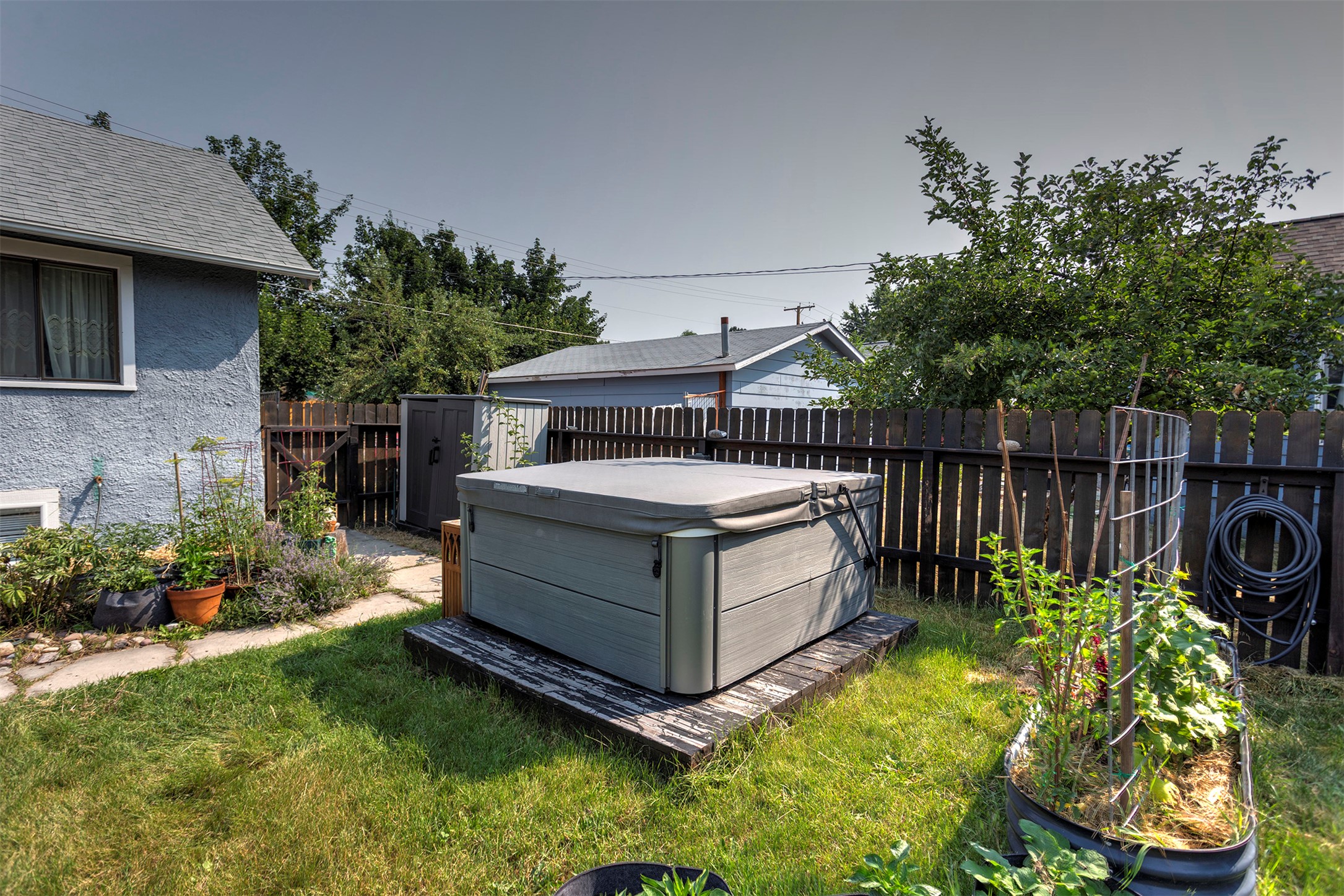 230 W Kent Avenue Property Photo 16