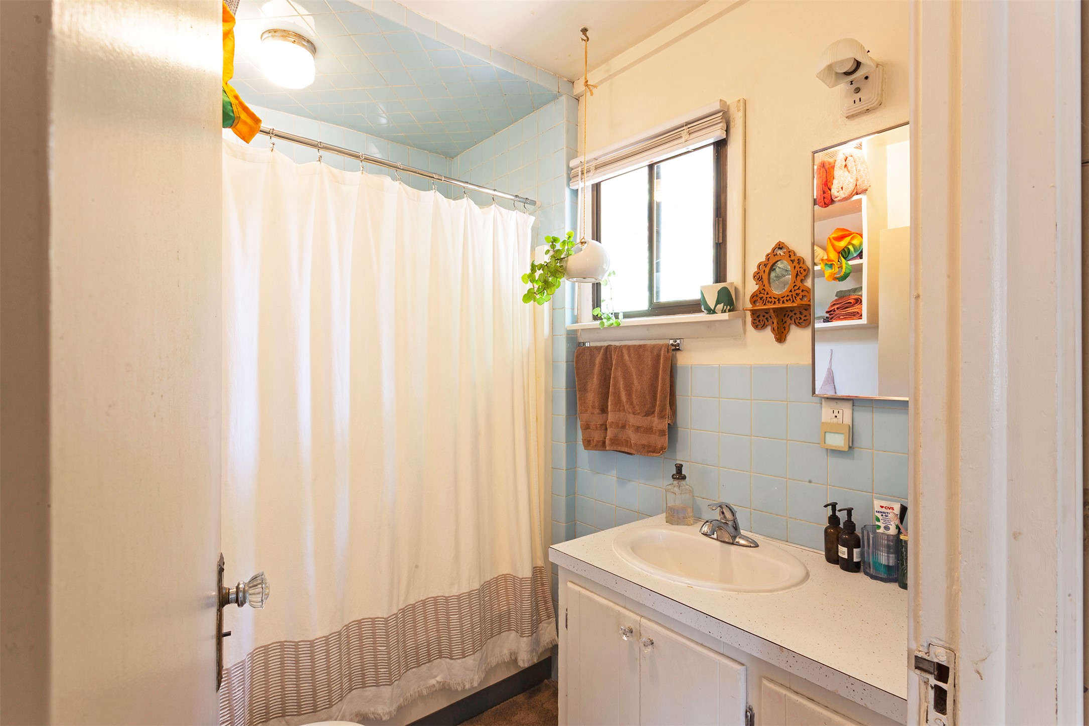 230 W Kent Avenue Property Photo 34