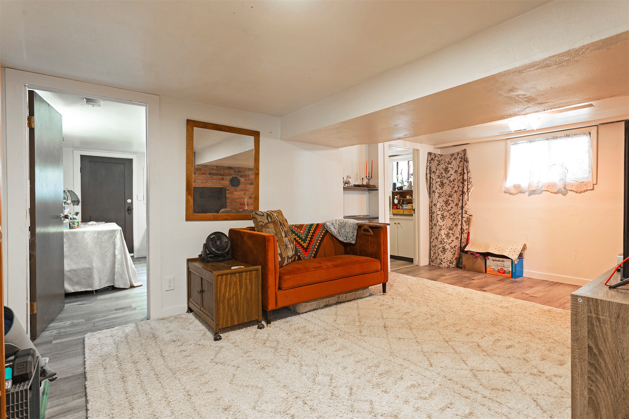 230 W Kent Avenue Property Photo 39