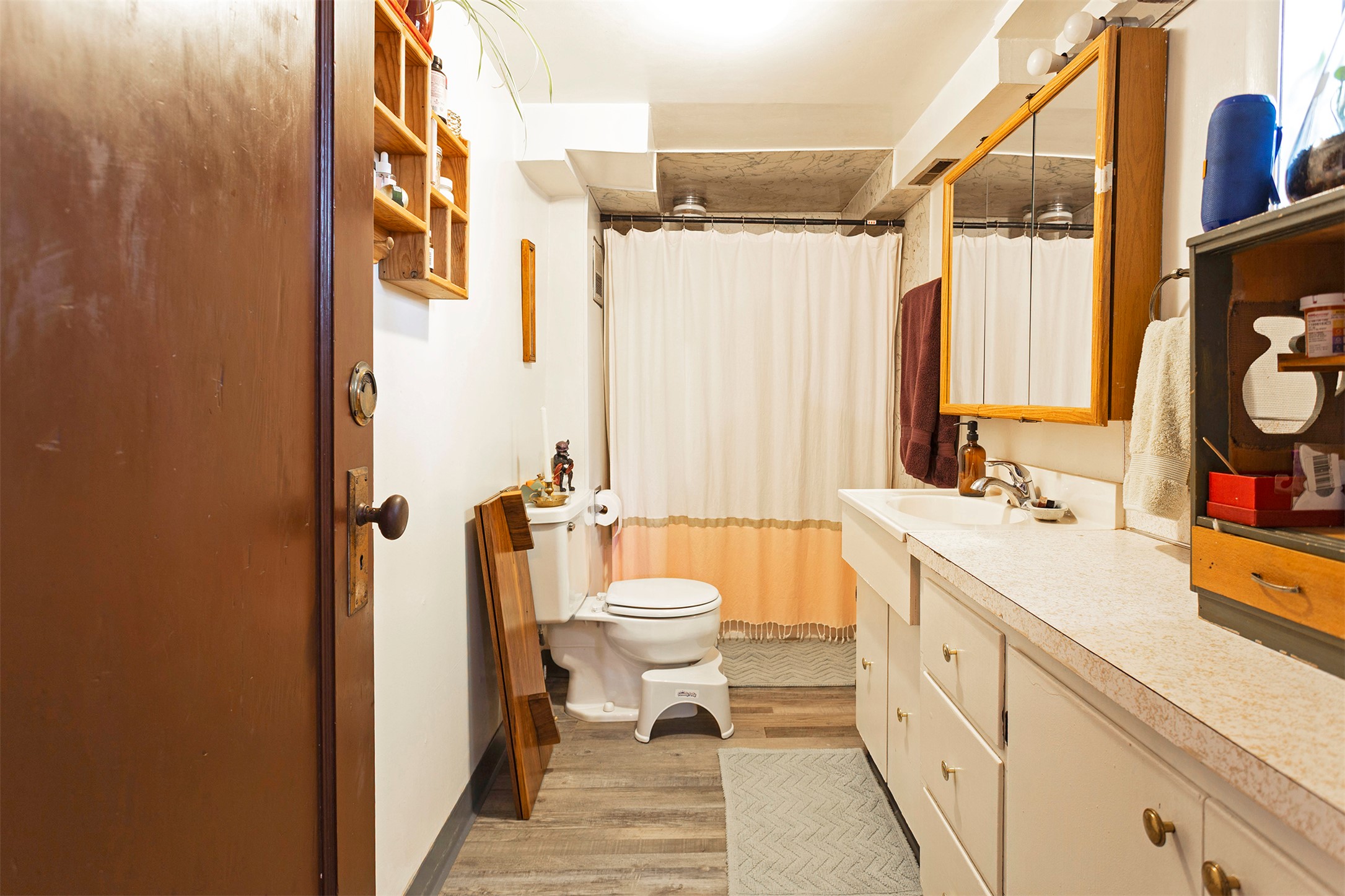 230 W Kent Avenue Property Photo 43