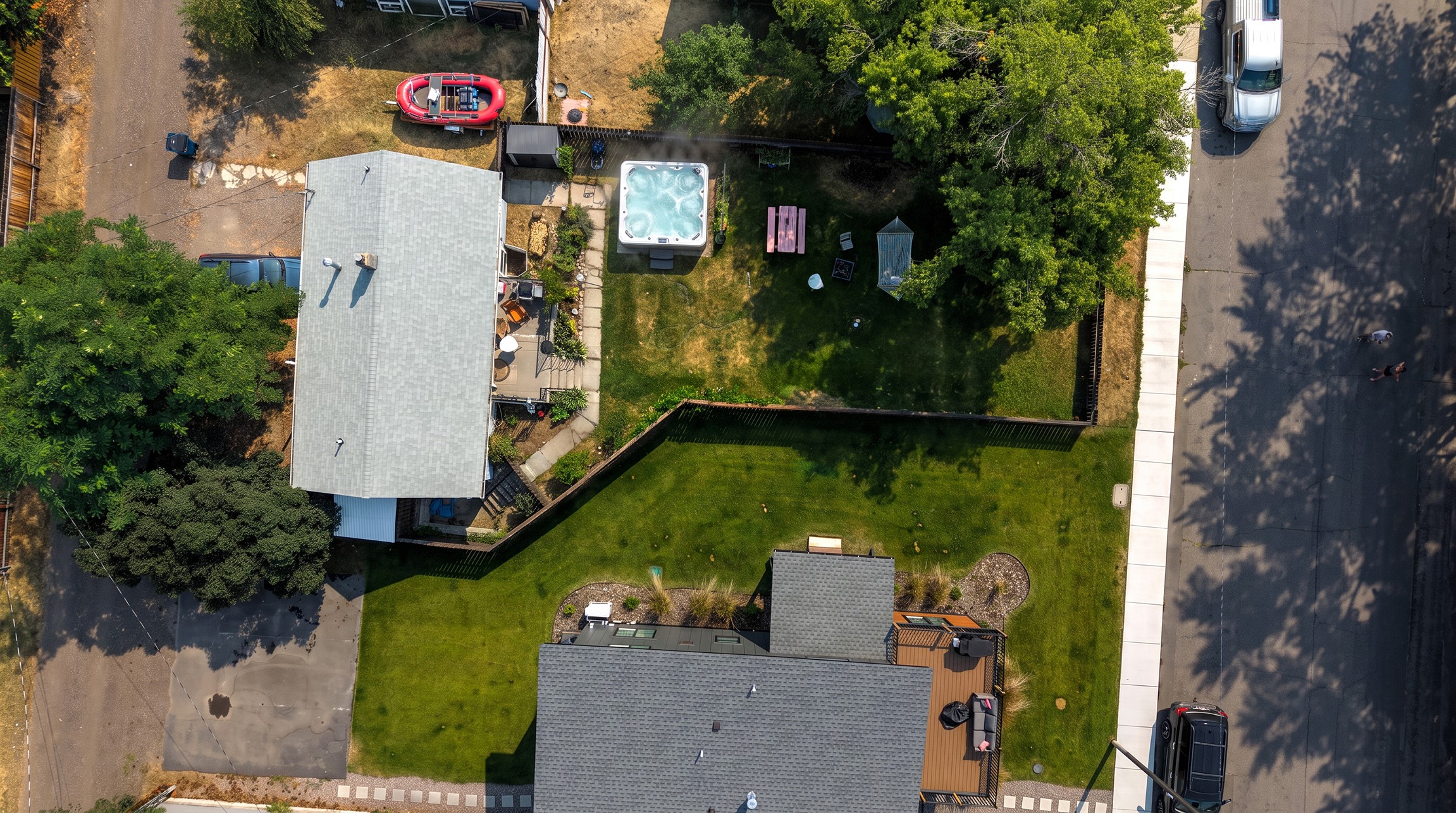 230 W Kent Avenue Property Photo 47
