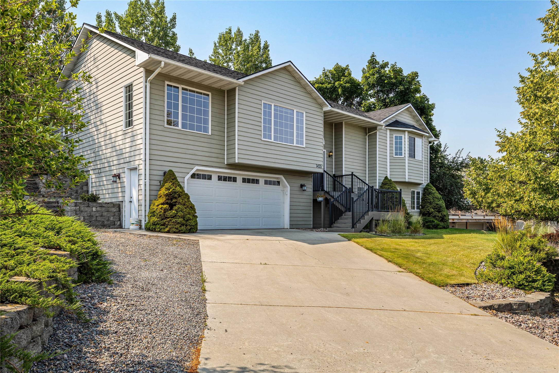 1455 Woodbine Place Property Photo 1