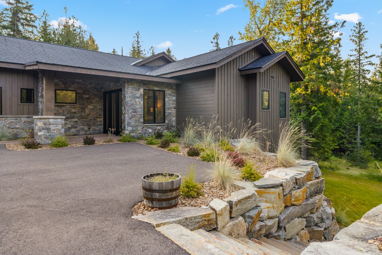92 Woodlandstar Circle Property Photo 3