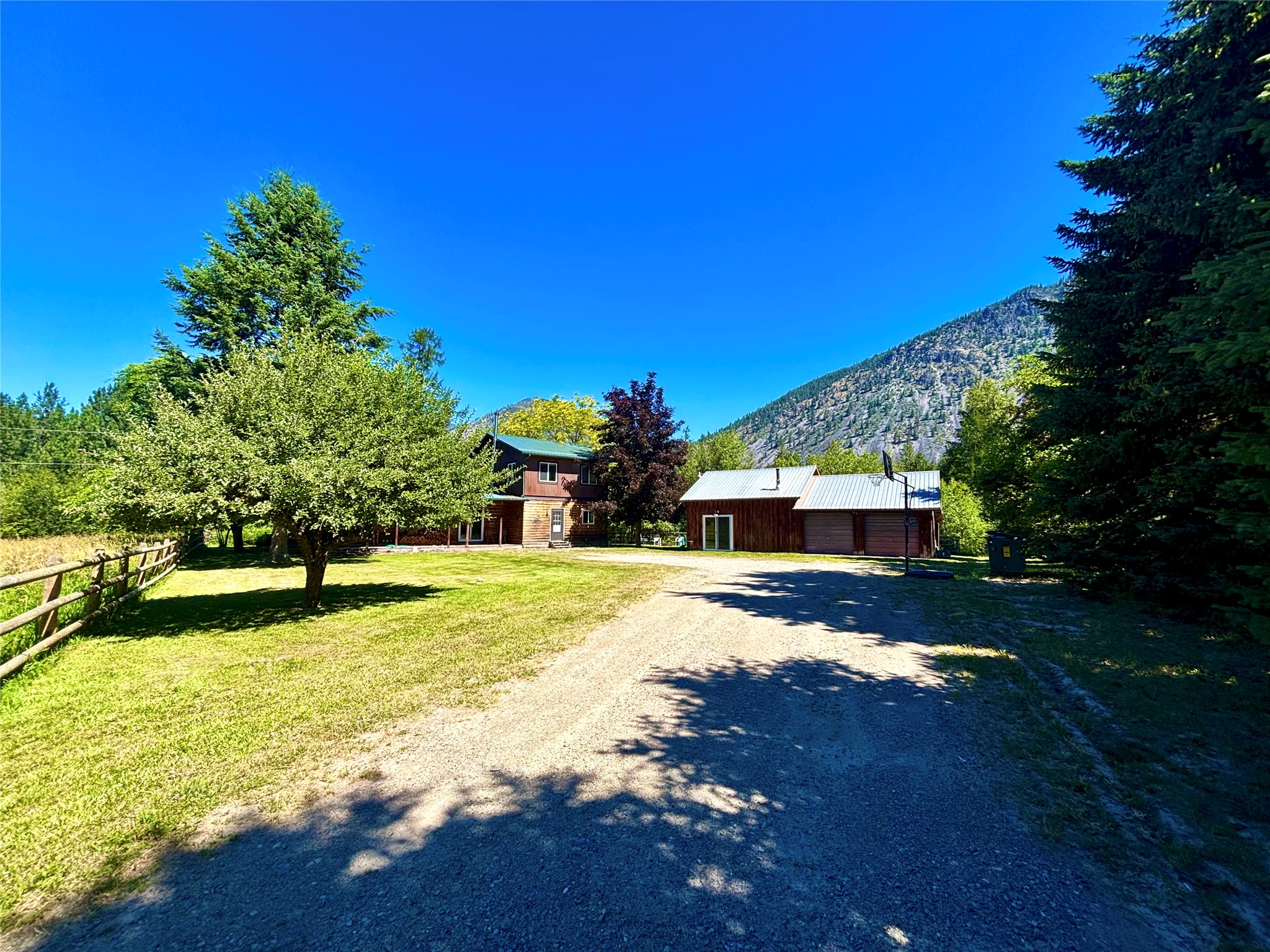 1484 River Road W Property Photo 2