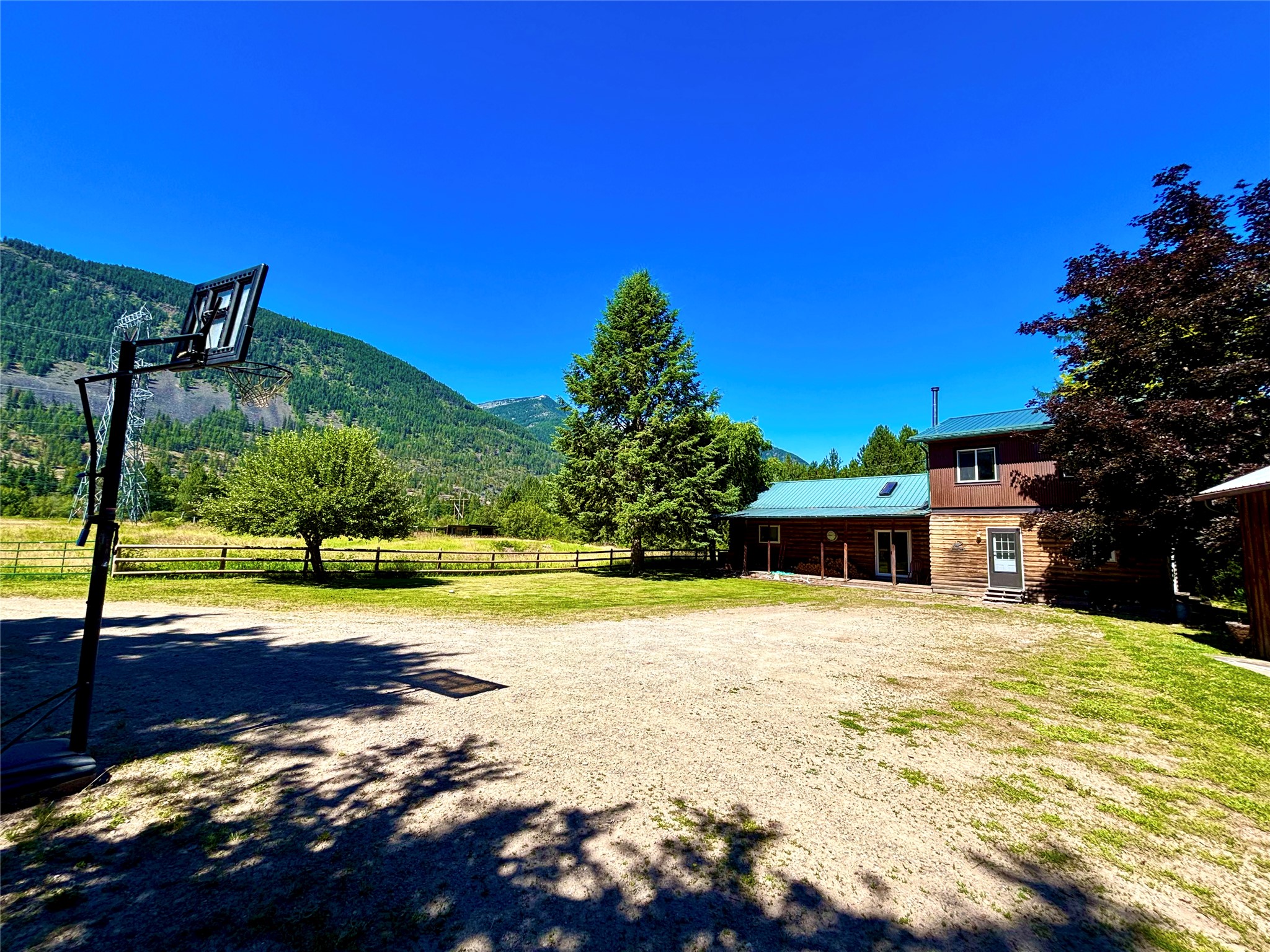 1484 River Road W Property Photo 8
