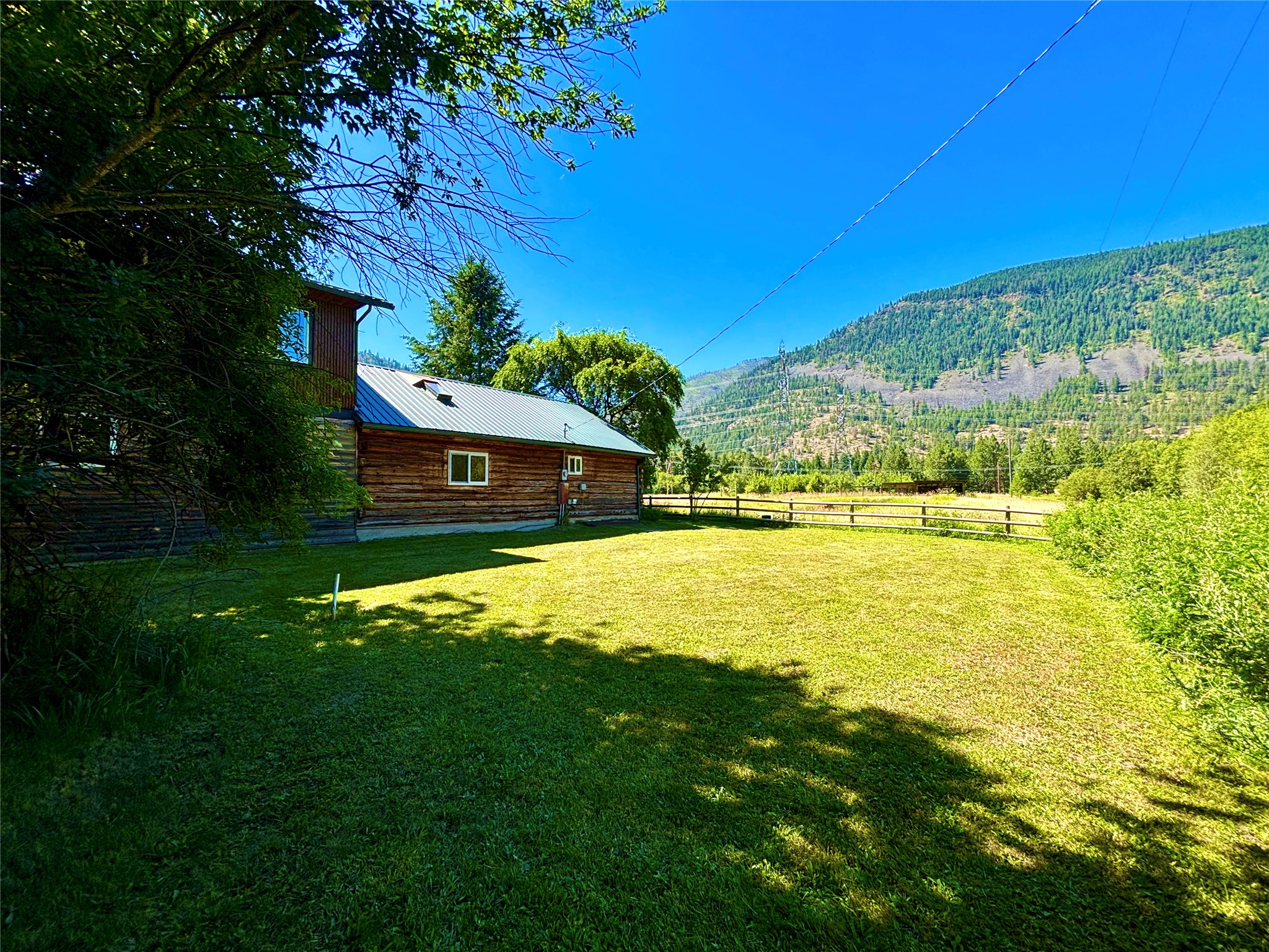 1484 River Road W Property Photo 13