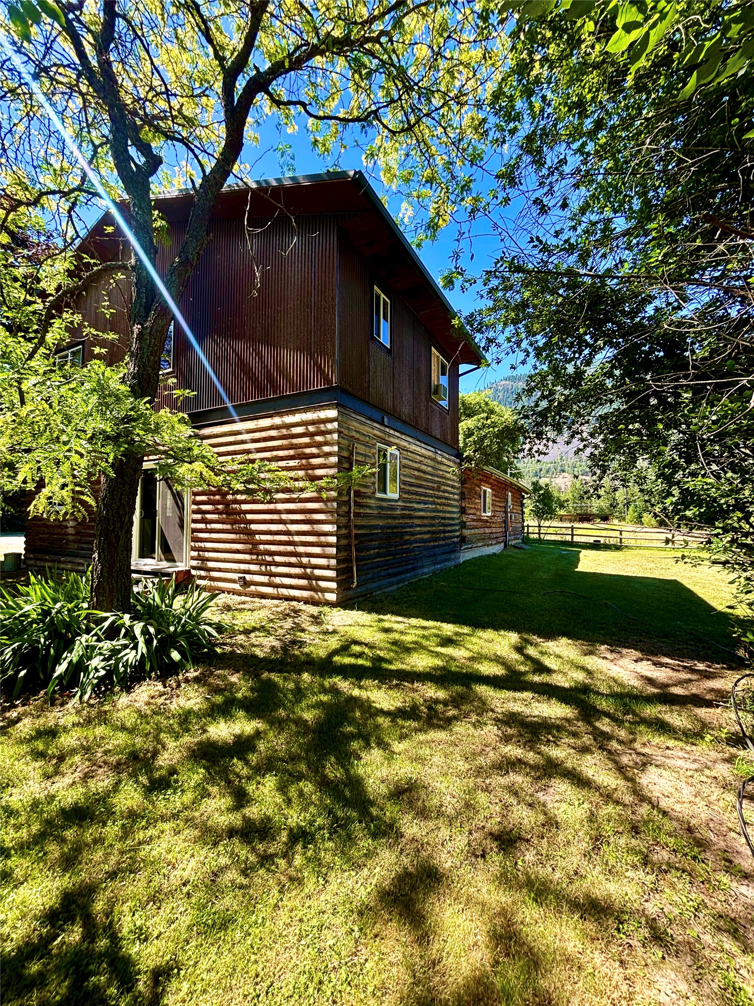 1484 River Road W Property Photo 14
