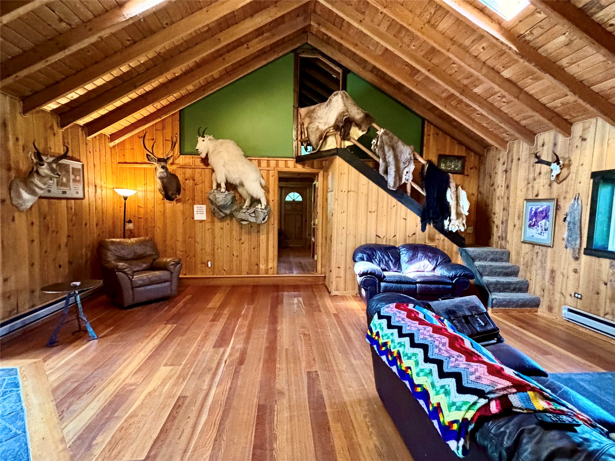 1484 River Road W Property Photo 24