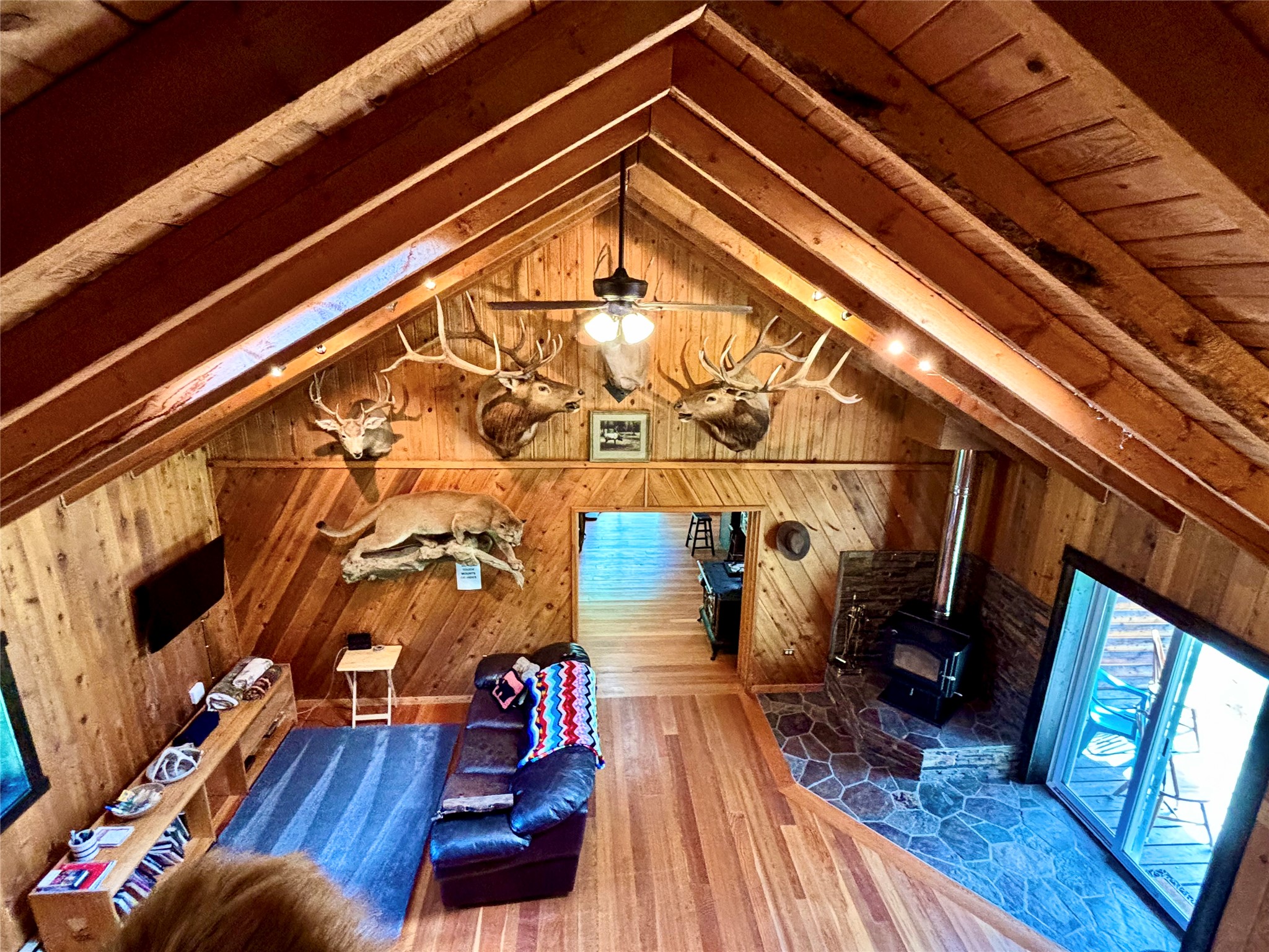1484 River Road W Property Photo 28