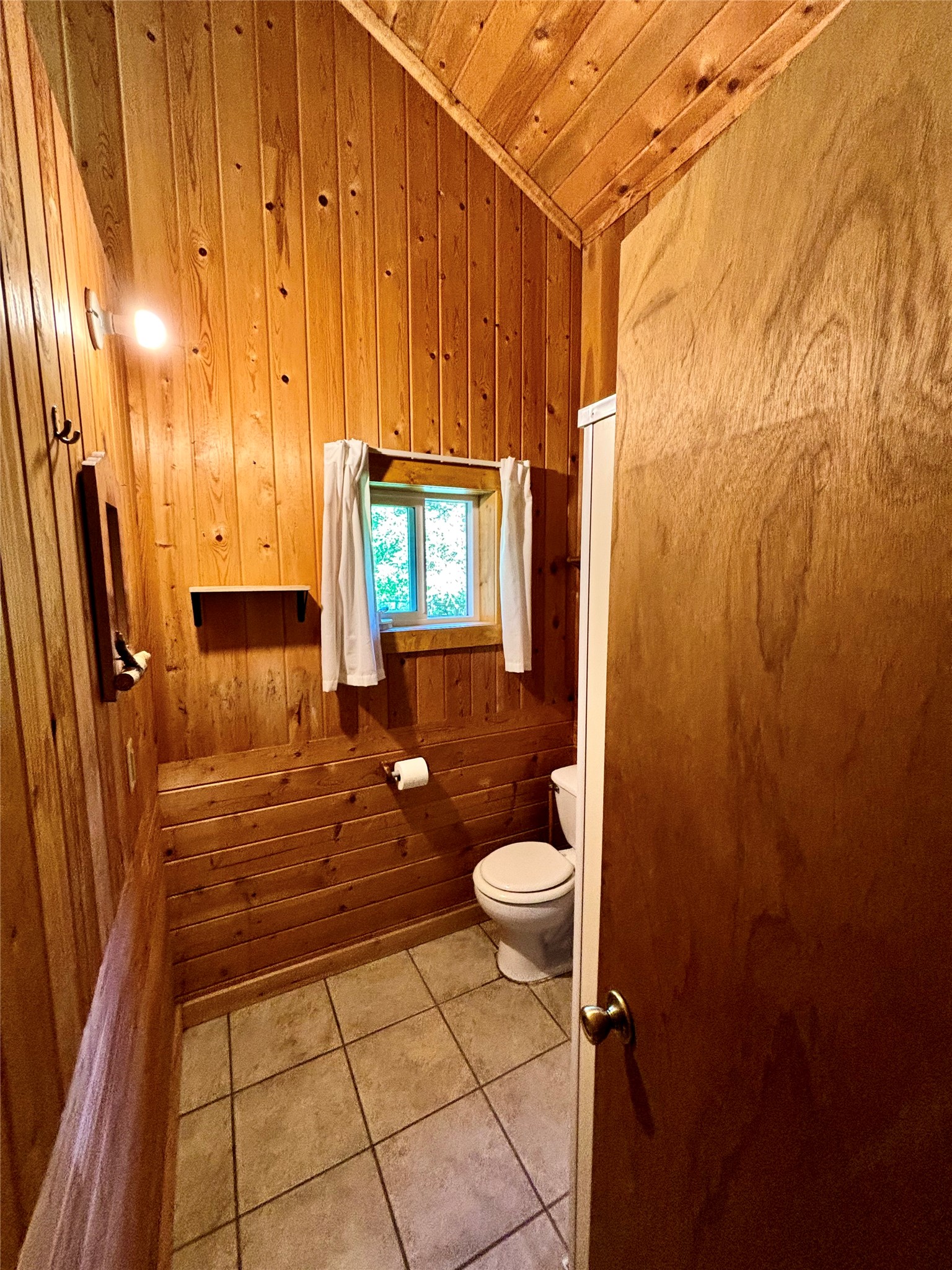 1484 River Road W Property Photo 62