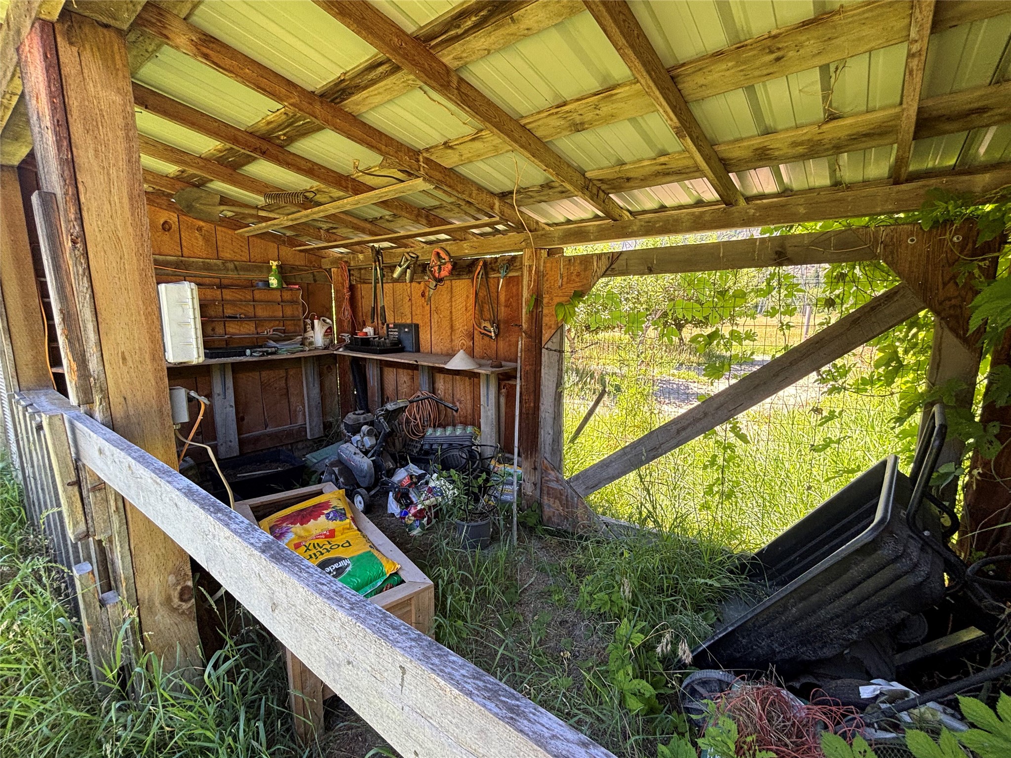1484 River Road W Property Photo 111
