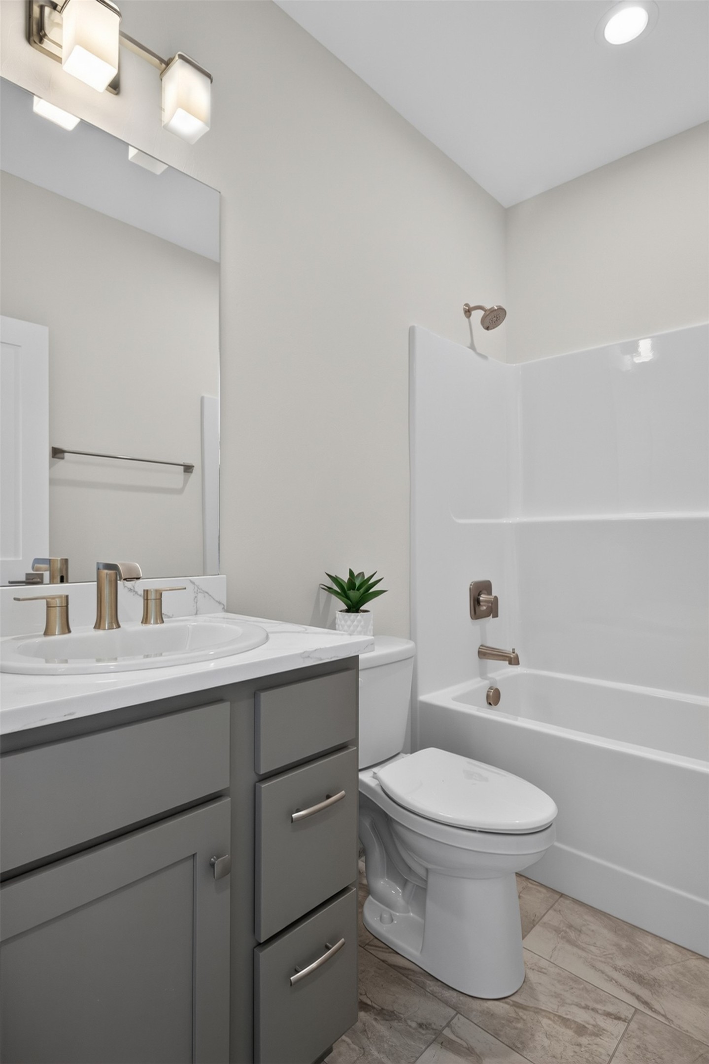 2932 Travis Avenue Property Photo 25