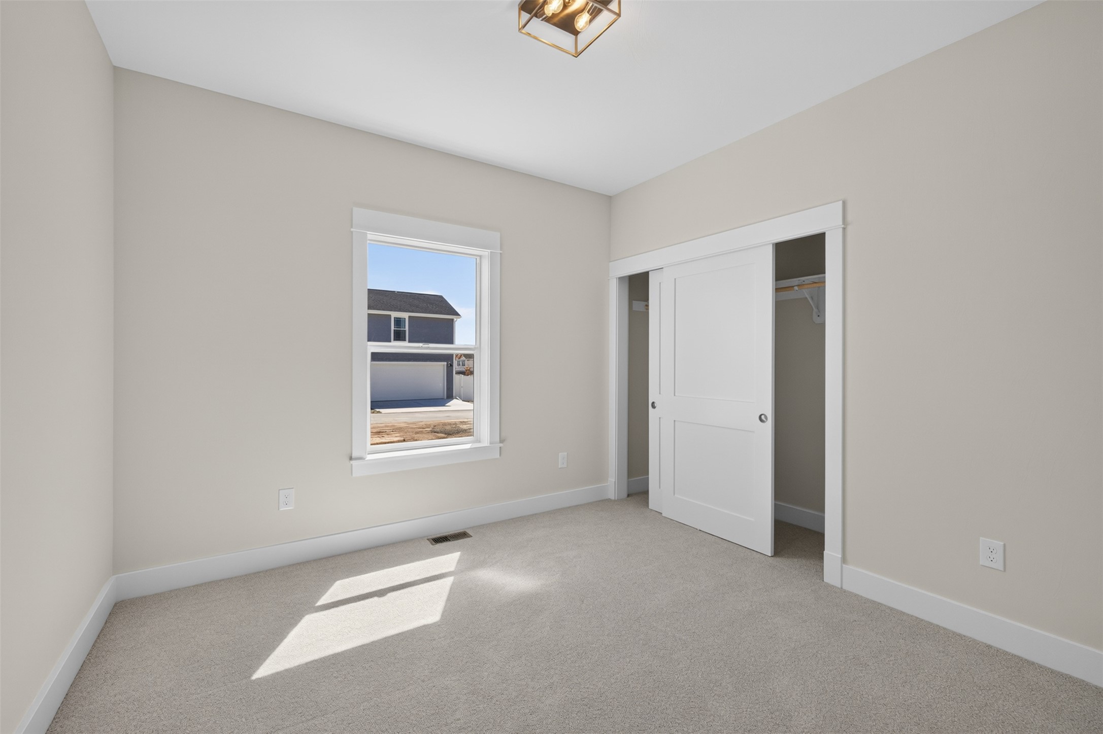 2932 Travis Avenue Property Photo 26