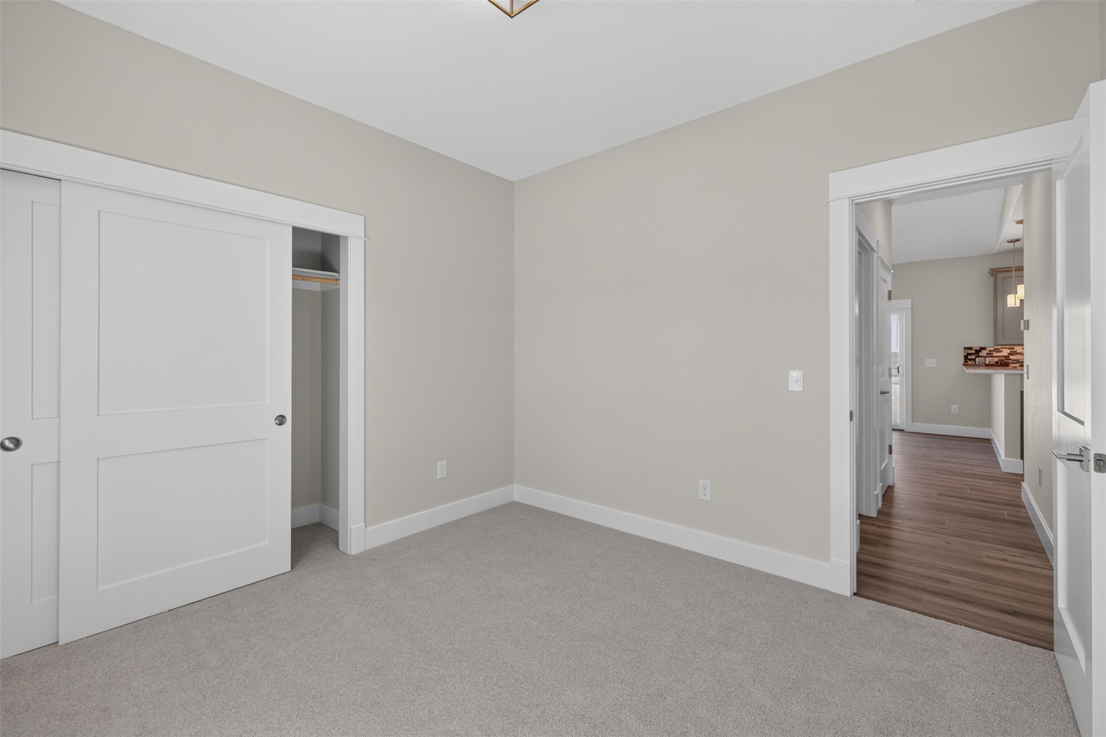 2932 Travis Avenue Property Photo 27