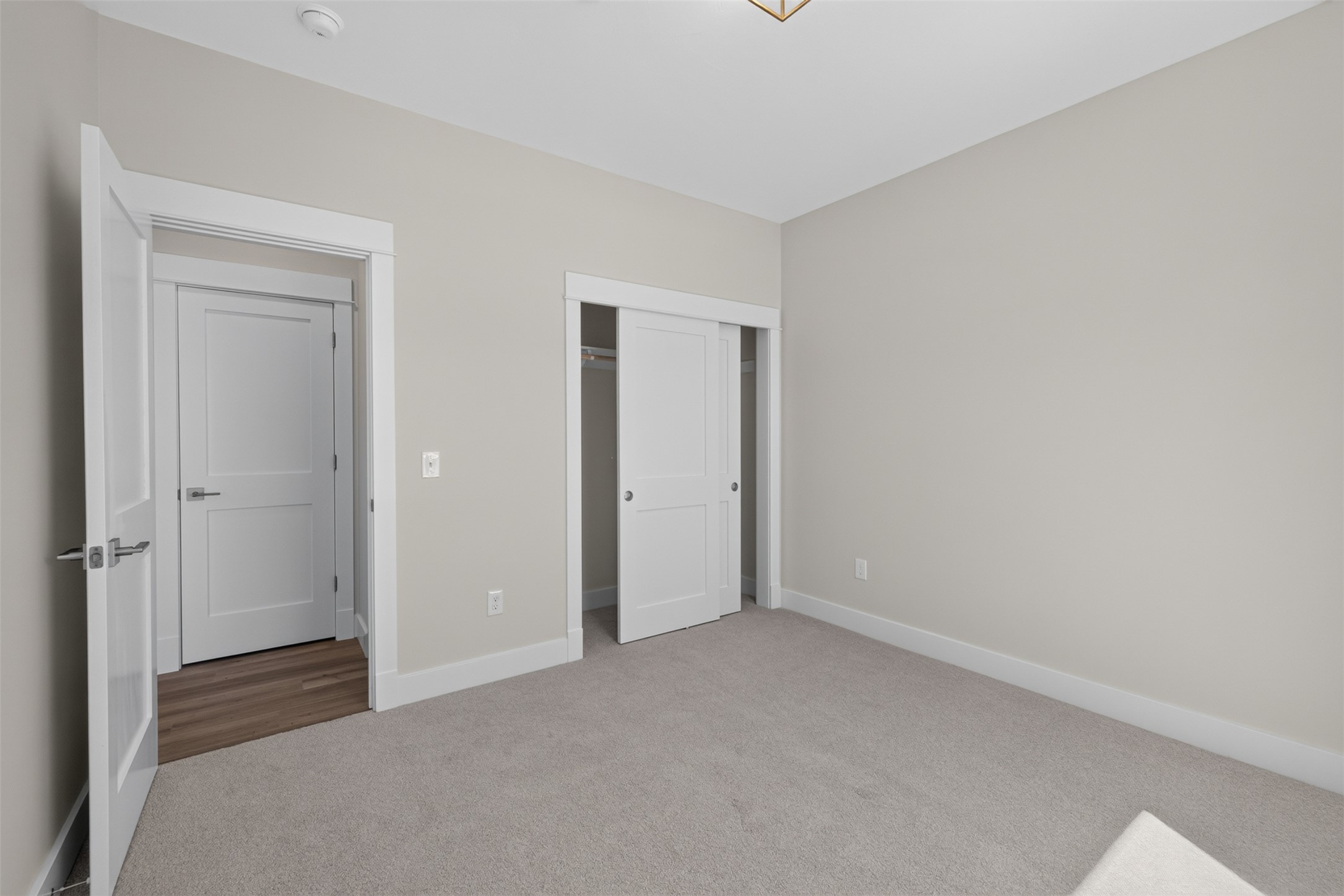 2932 Travis Avenue Property Photo 29