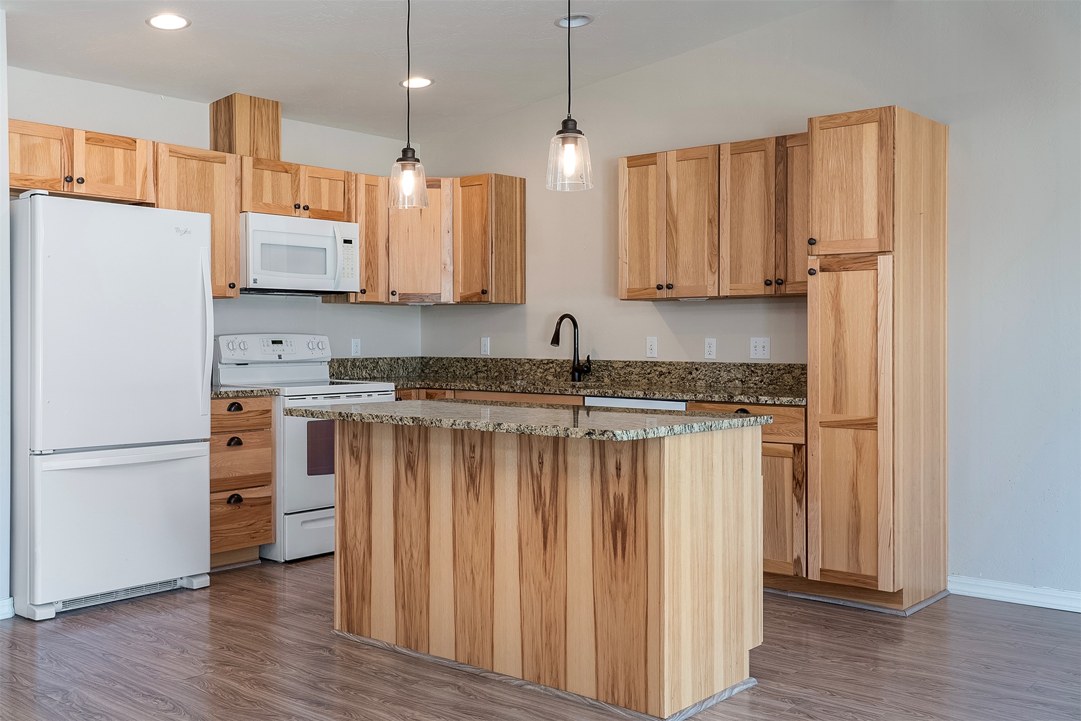 624 Corporate Drive Property Photo 4