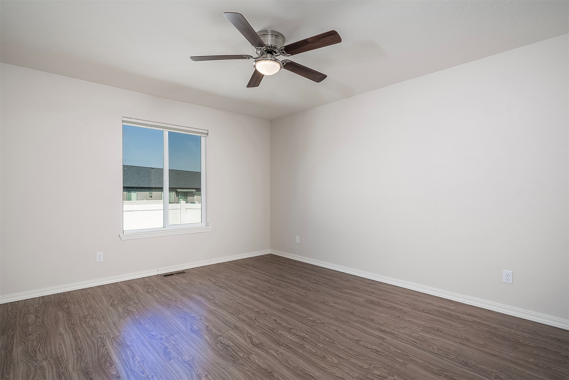 624 Corporate Drive Property Photo 11